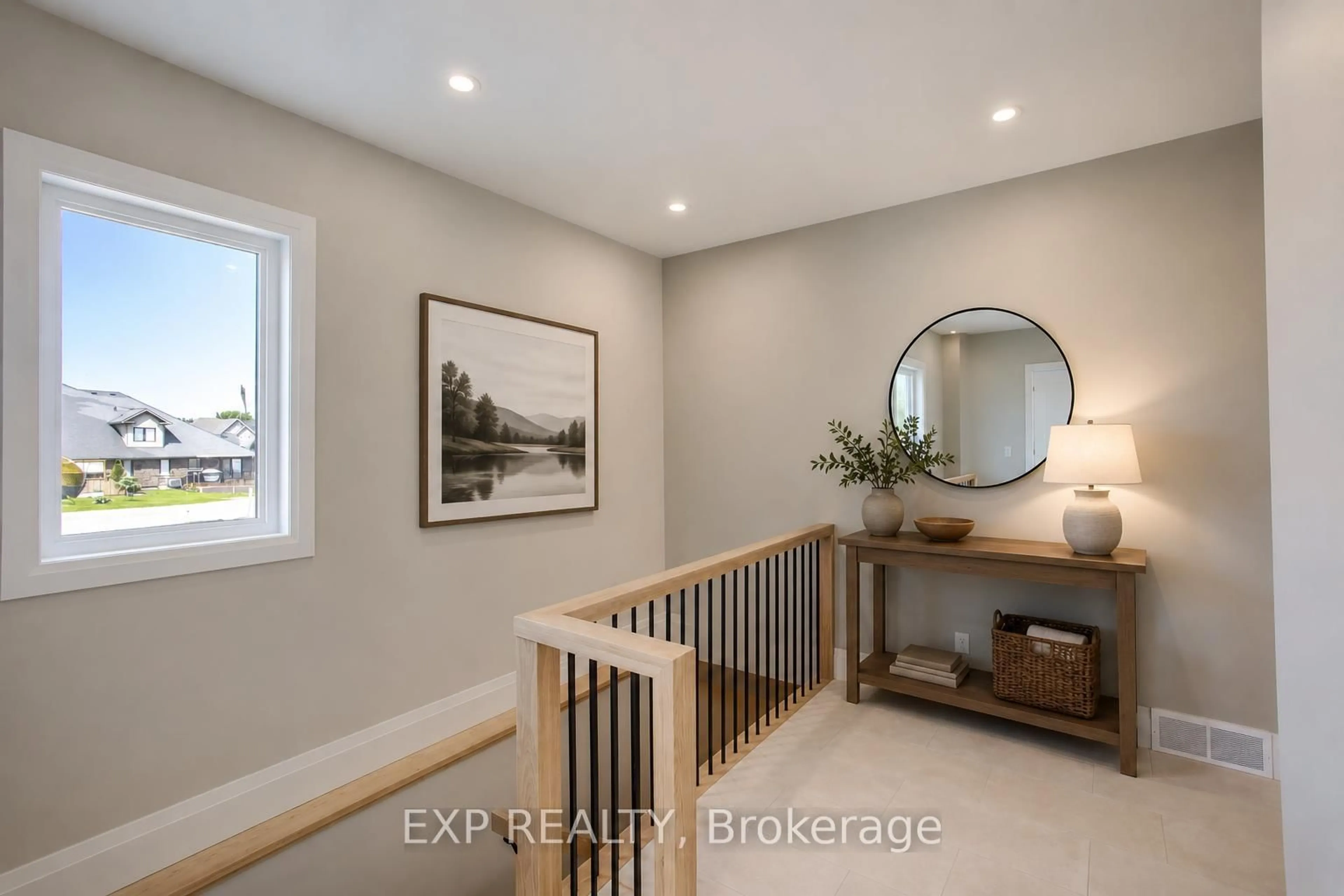 Indoor entryway for 101 BEDELL Dr, Mapleton Ontario N0G 1P0