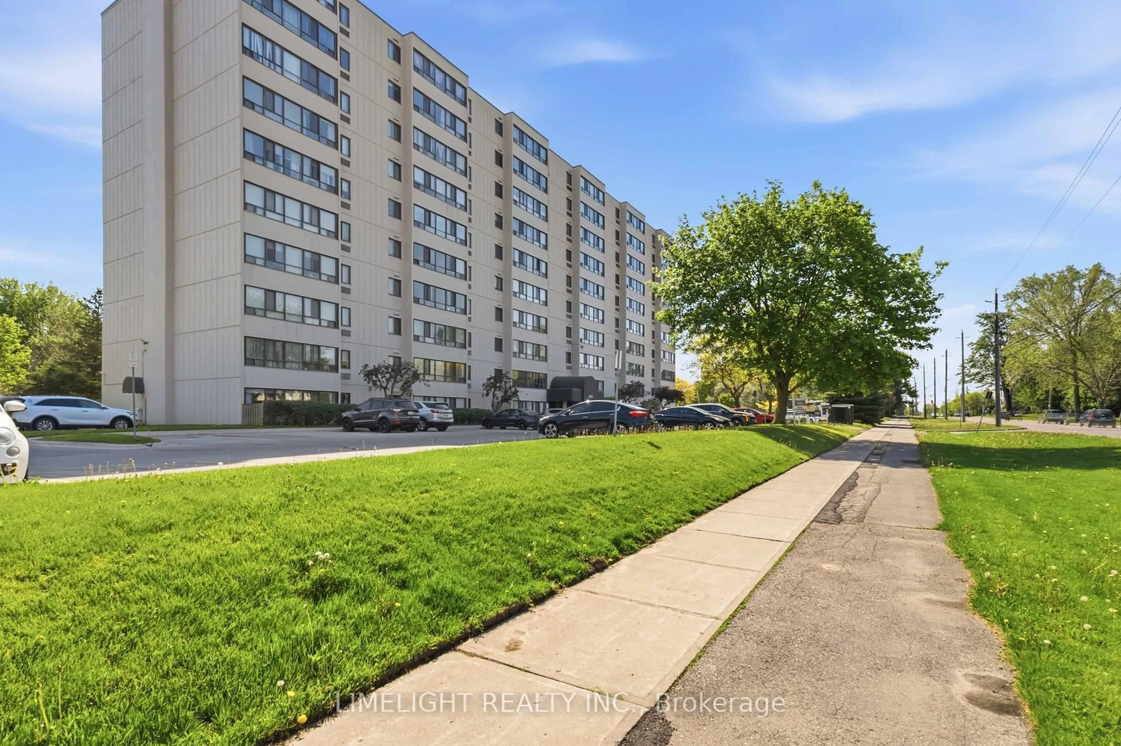 A pic from outside/outdoor area/front of a property/back of a property/a pic from drone, street for 1600 Adelaide St #210, London North Ontario N5X 3H6