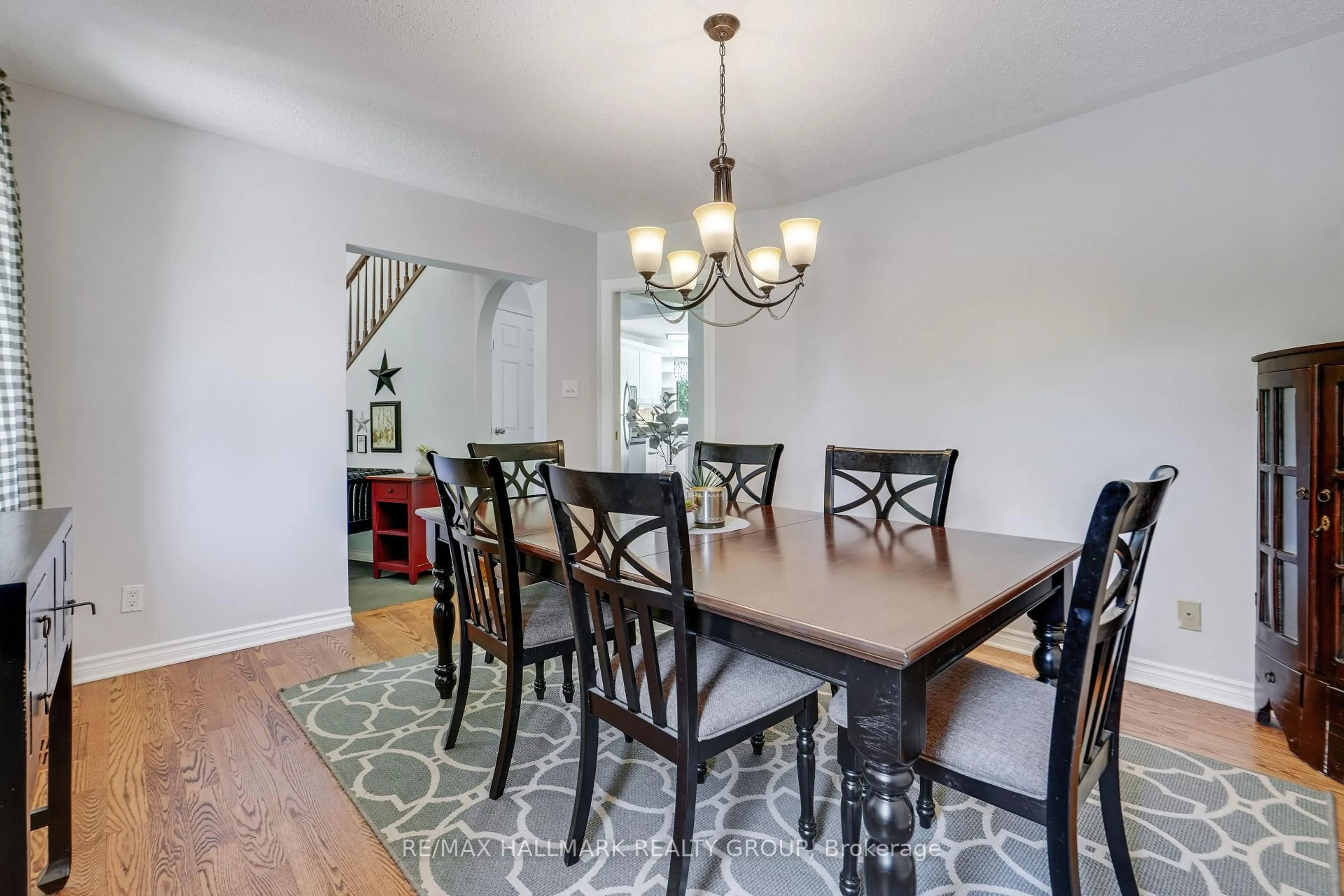 Dining room, unknown for 10 Coxford St, Gloucester Ontario K1J 6J6
