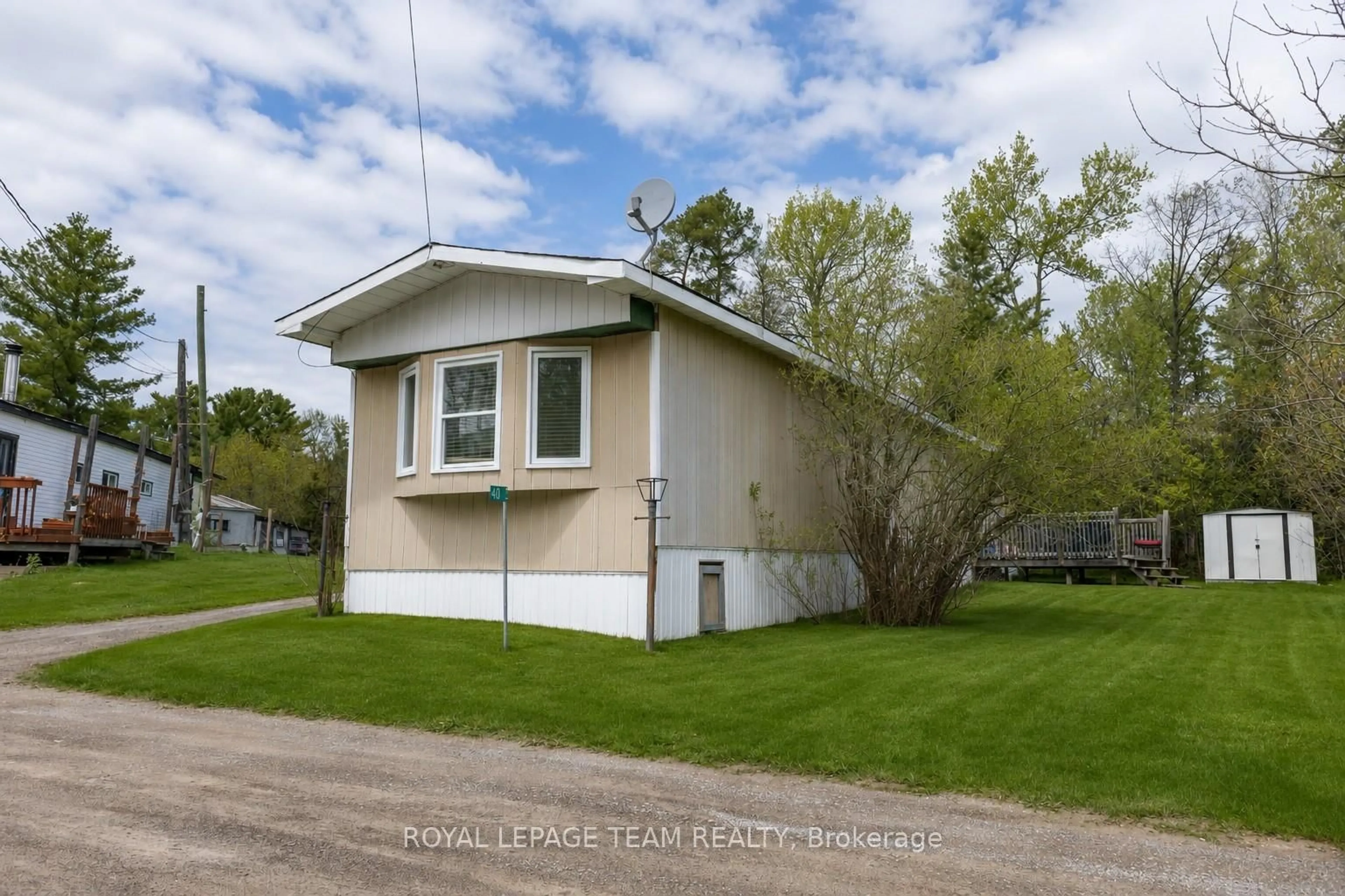 Home with vinyl exterior material, street for 40 Timothy Dr, McNab/Braeside Ontario K7S 3L2