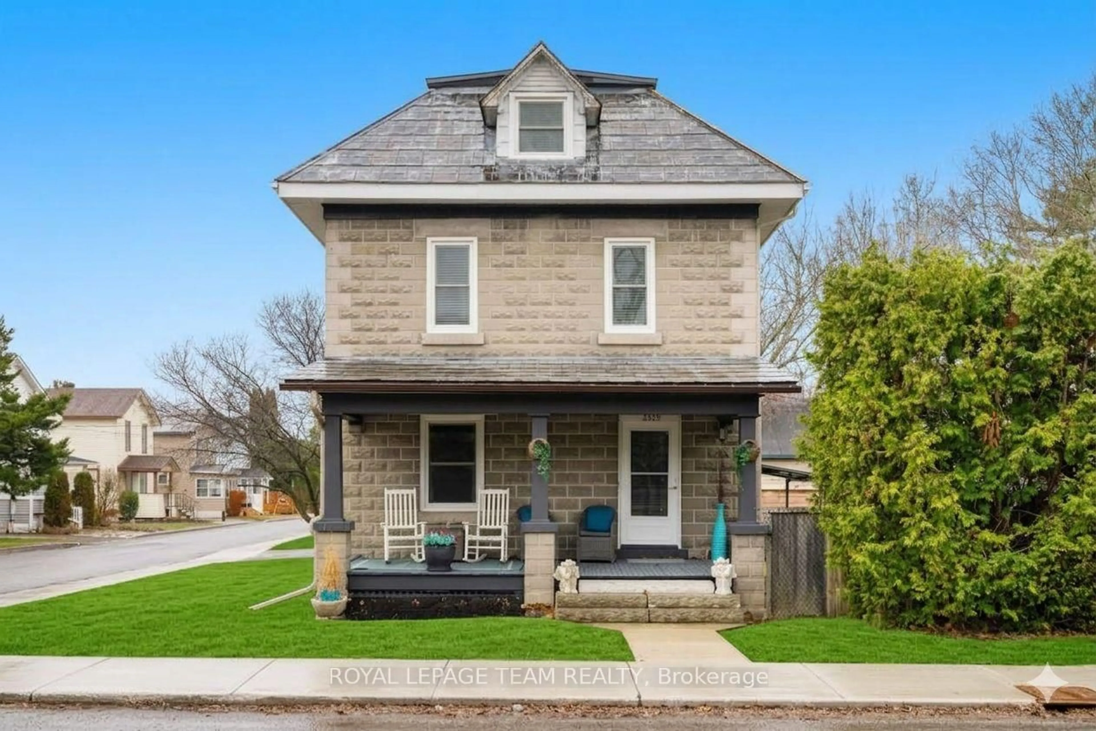 Home with brick exterior material, street for 5529 Lion St, Osgoode Ontario K0A 2W0