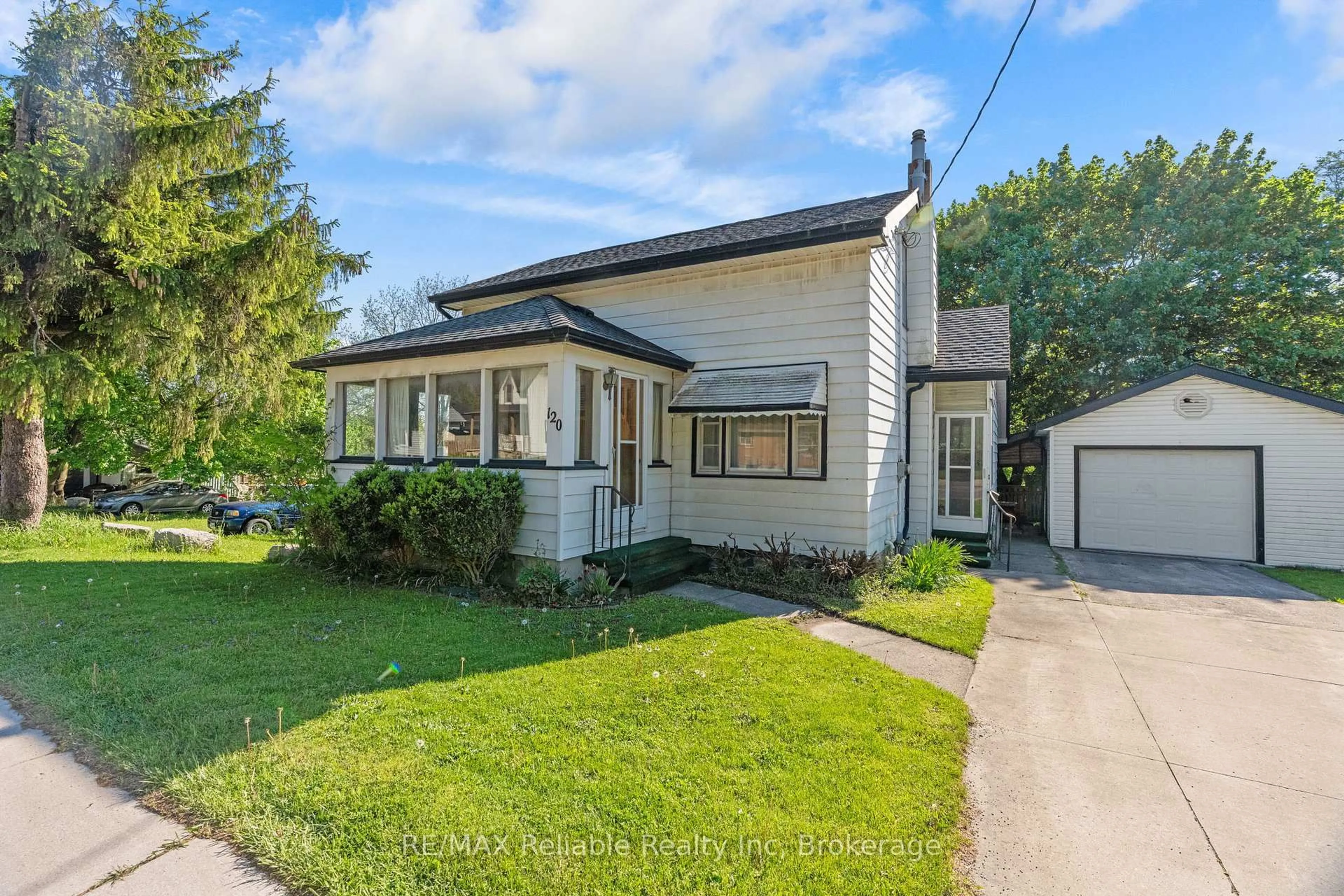 Unknown for 120 Victoria St, Central Huron Ontario N0M 1L0