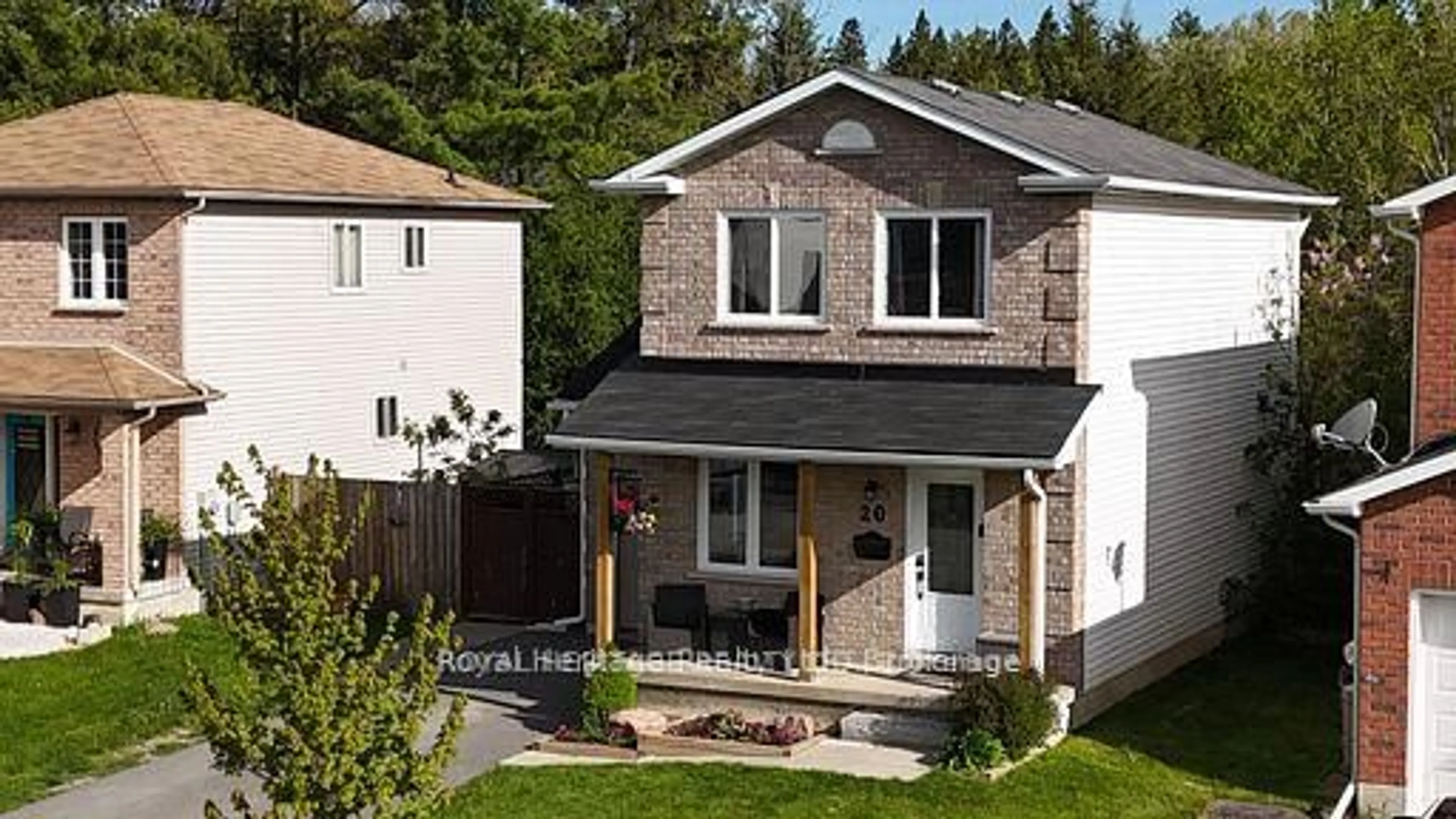 Home with brick exterior material, street for 20 Nina Crt, Cavan Monaghan Ontario L0A 1G0