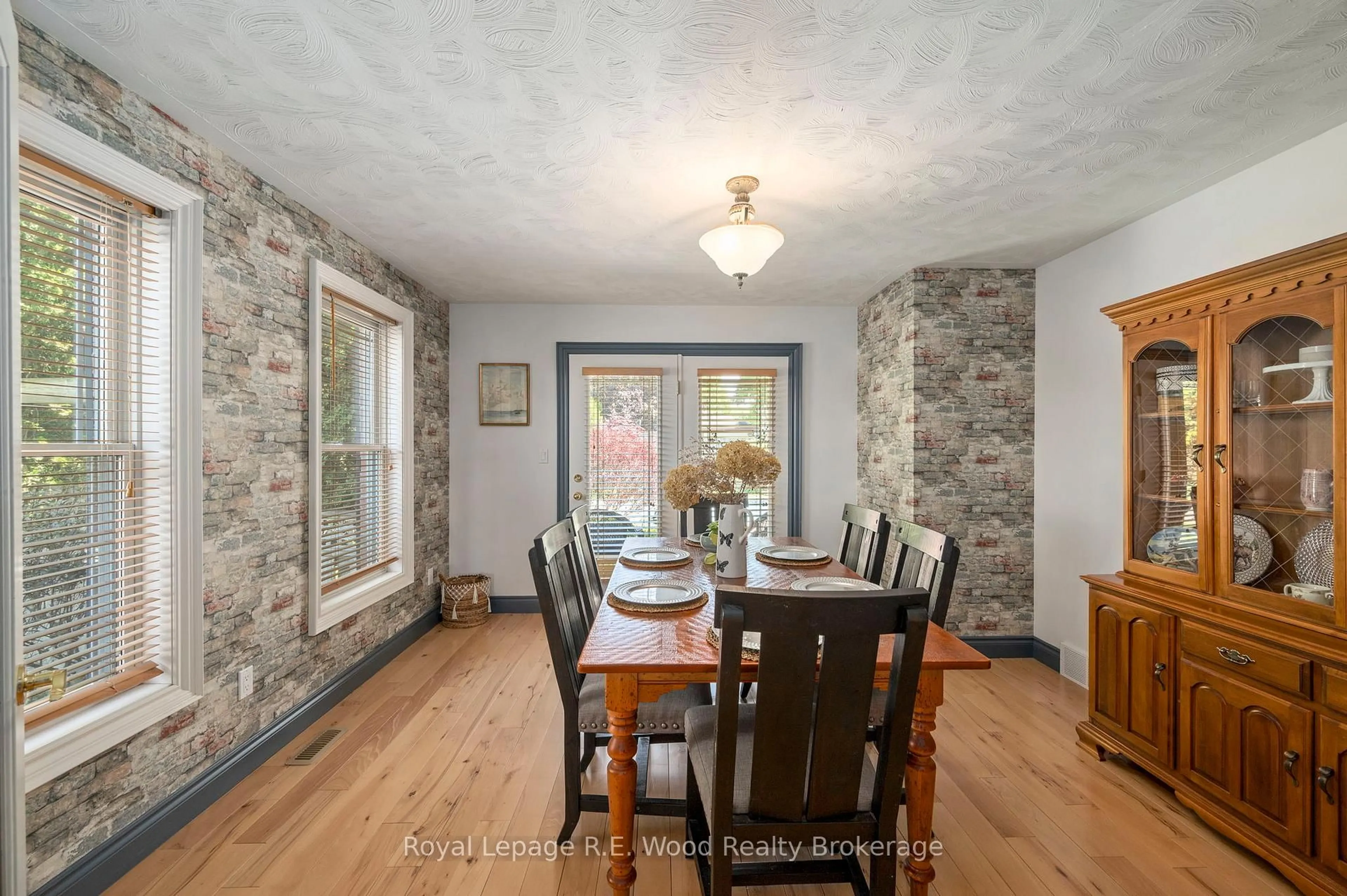 Dining room, unknown for 29 Woodside Dr, Tillsonburg Ontario N4G 5P9