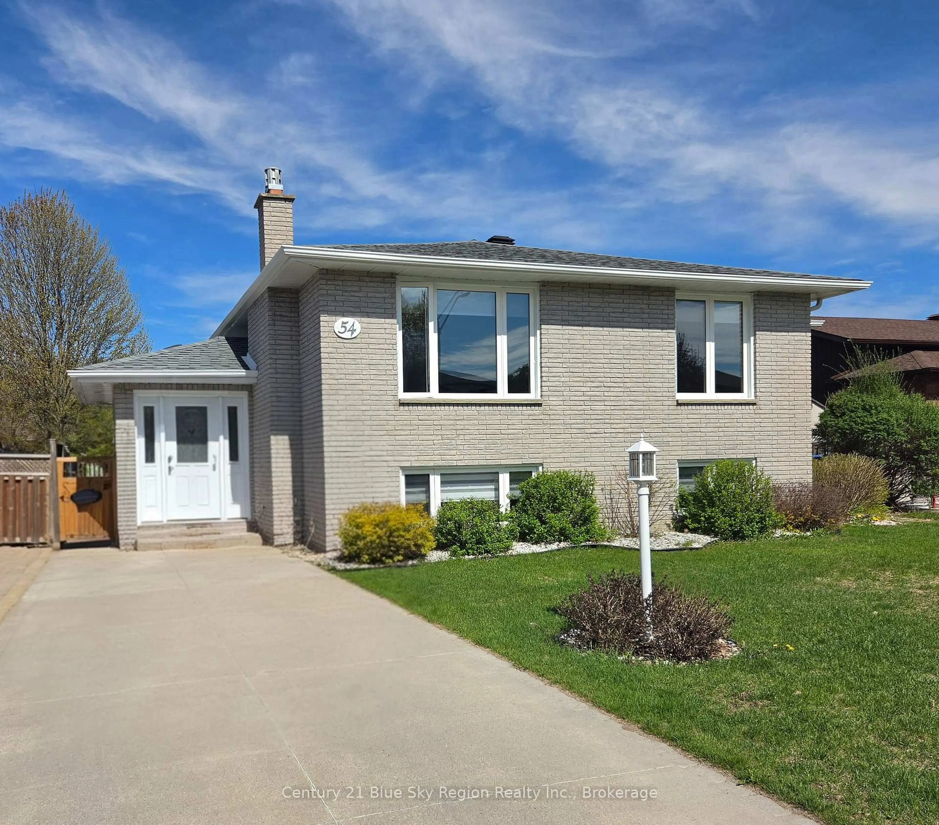 Home with vinyl exterior material, street for 54 Harris Dr, North Bay Ontario P1A 3Z2