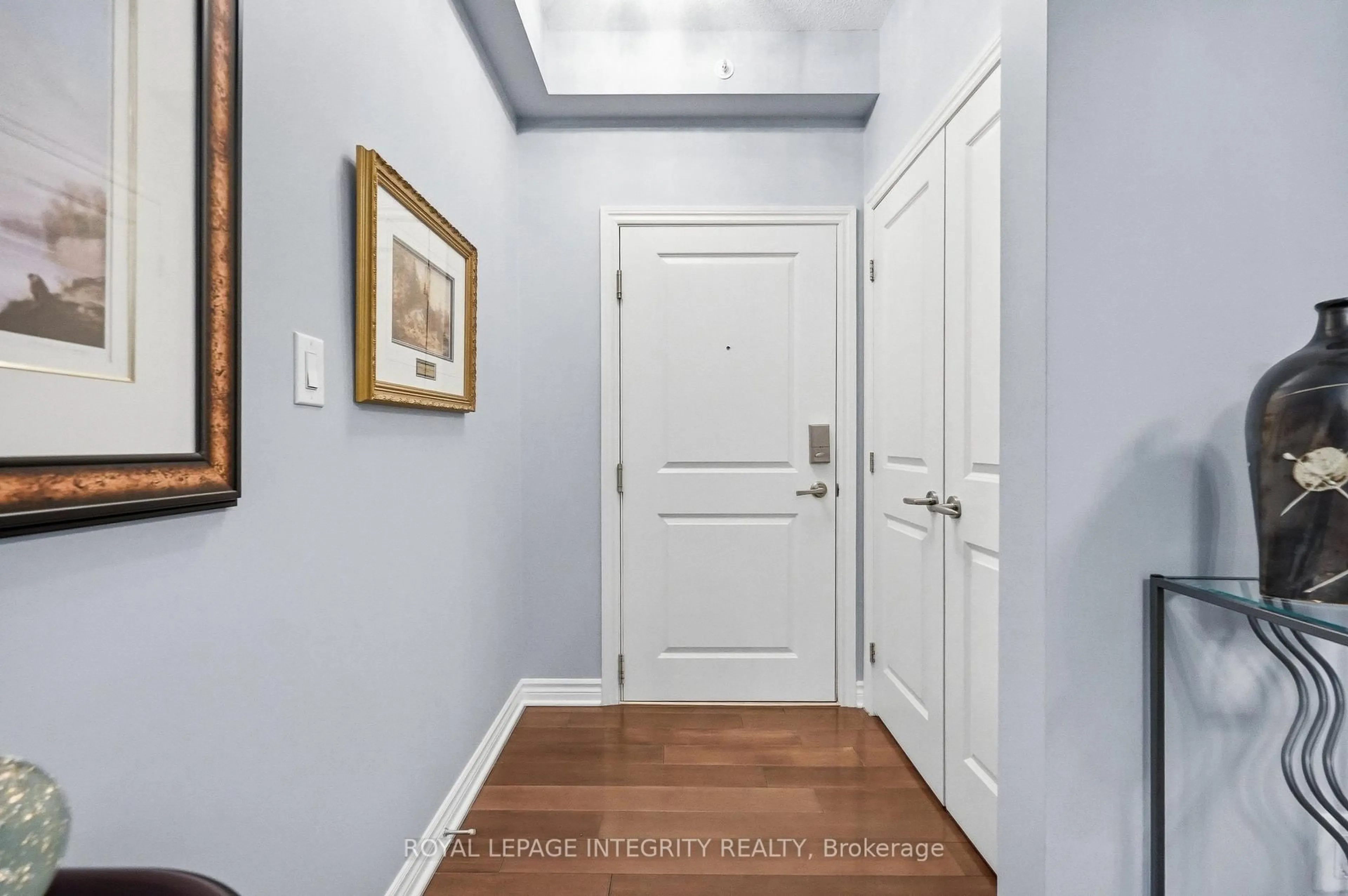 Indoor entryway for 141 Potts Private #413, Ottawa Ontario K4A 0X9