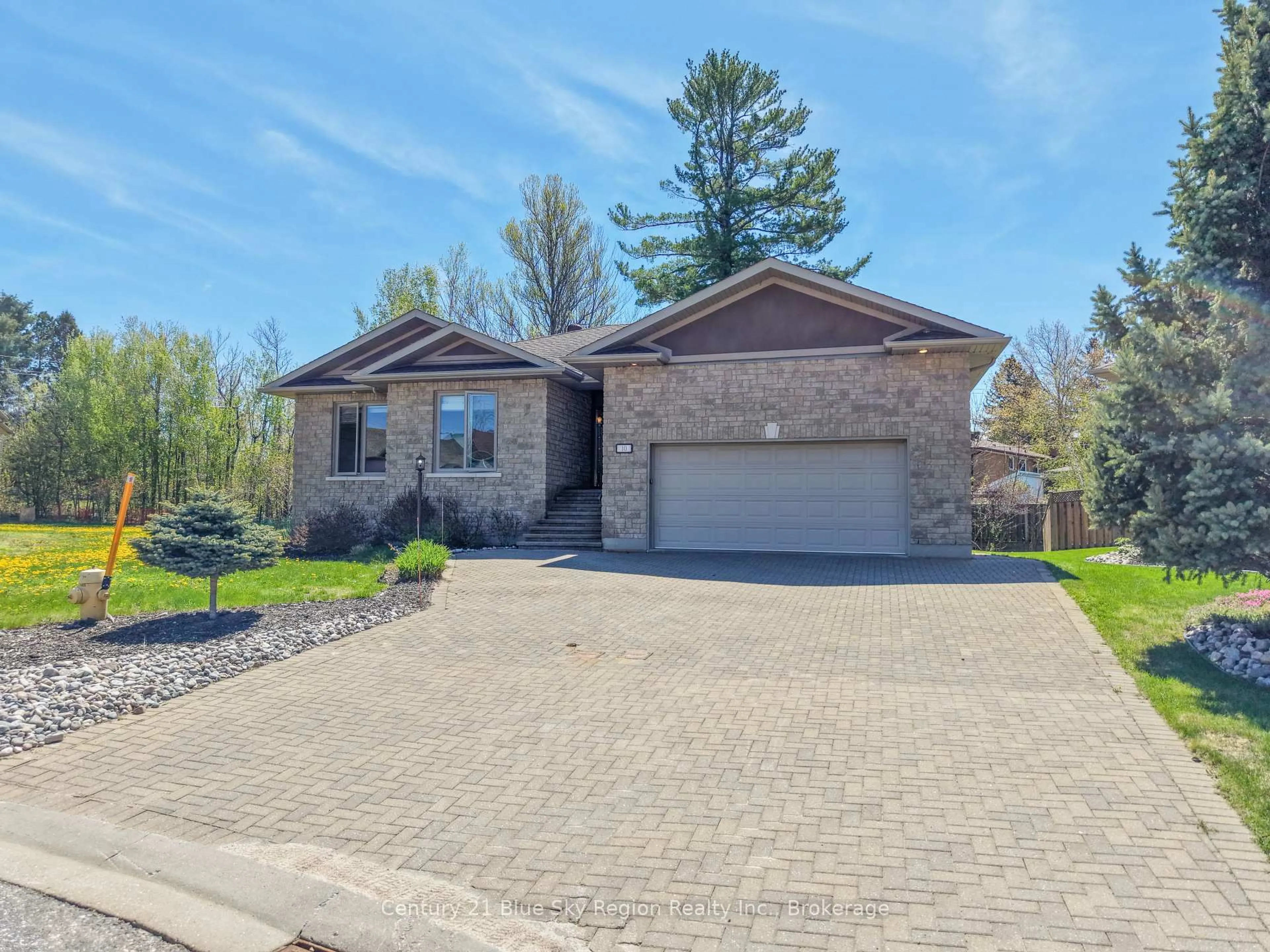 Home with brick exterior material, street for 10 Linden Lane, North Bay Ontario P1B 0A1
