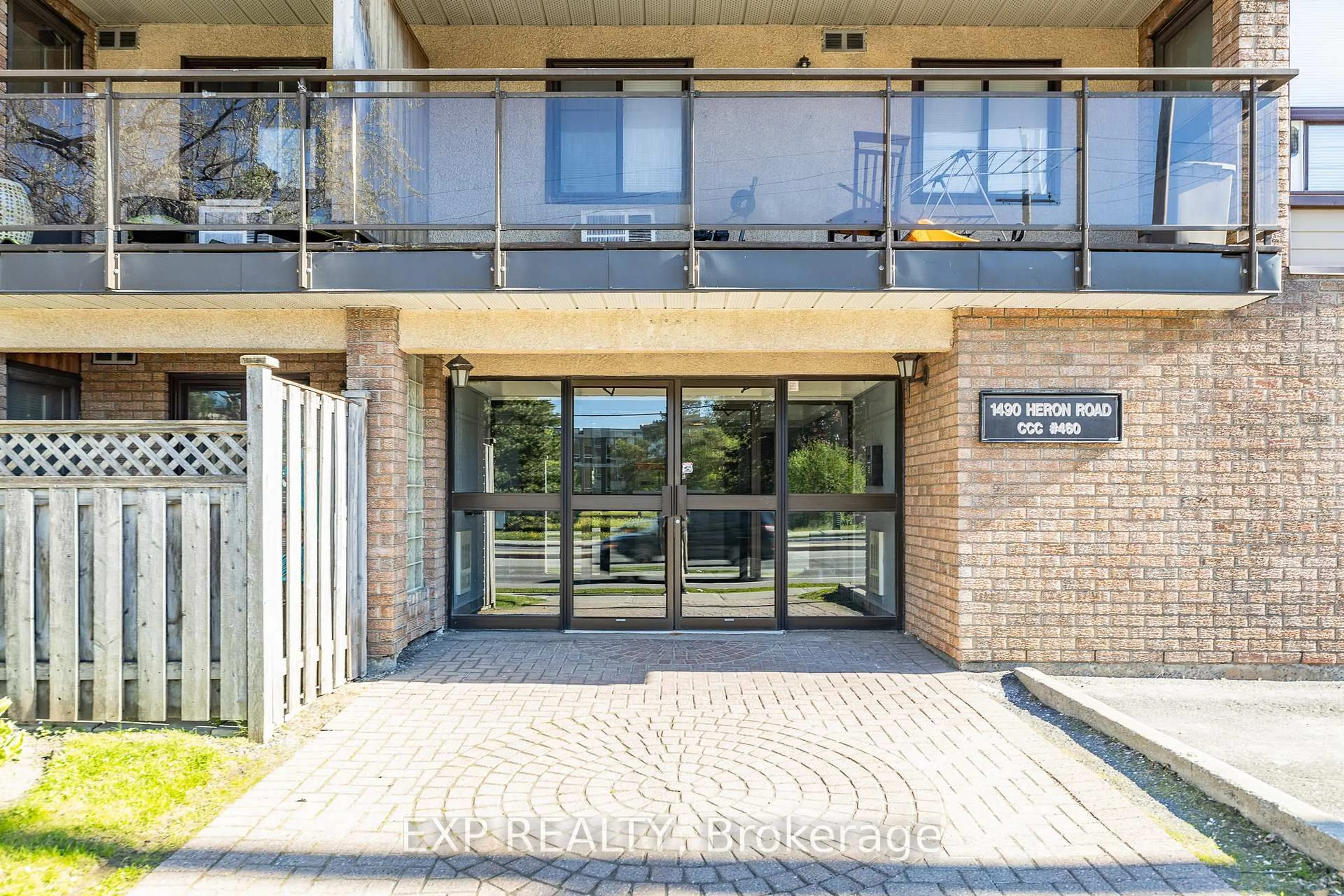 Unknown for 1490 Heron Rd #305, Ottawa Ontario K1V 6A5