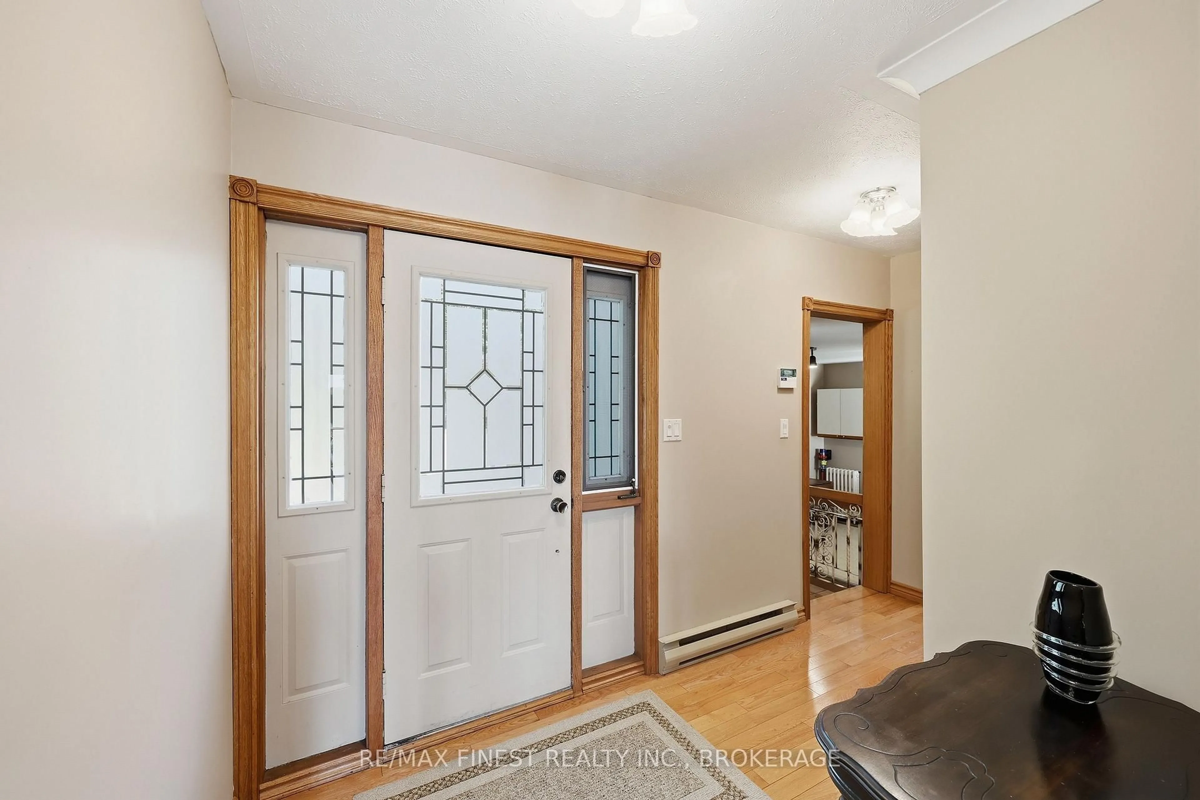 Indoor entryway for 4484 Arthur Court Lane, Inverary Ontario K0H 1X0