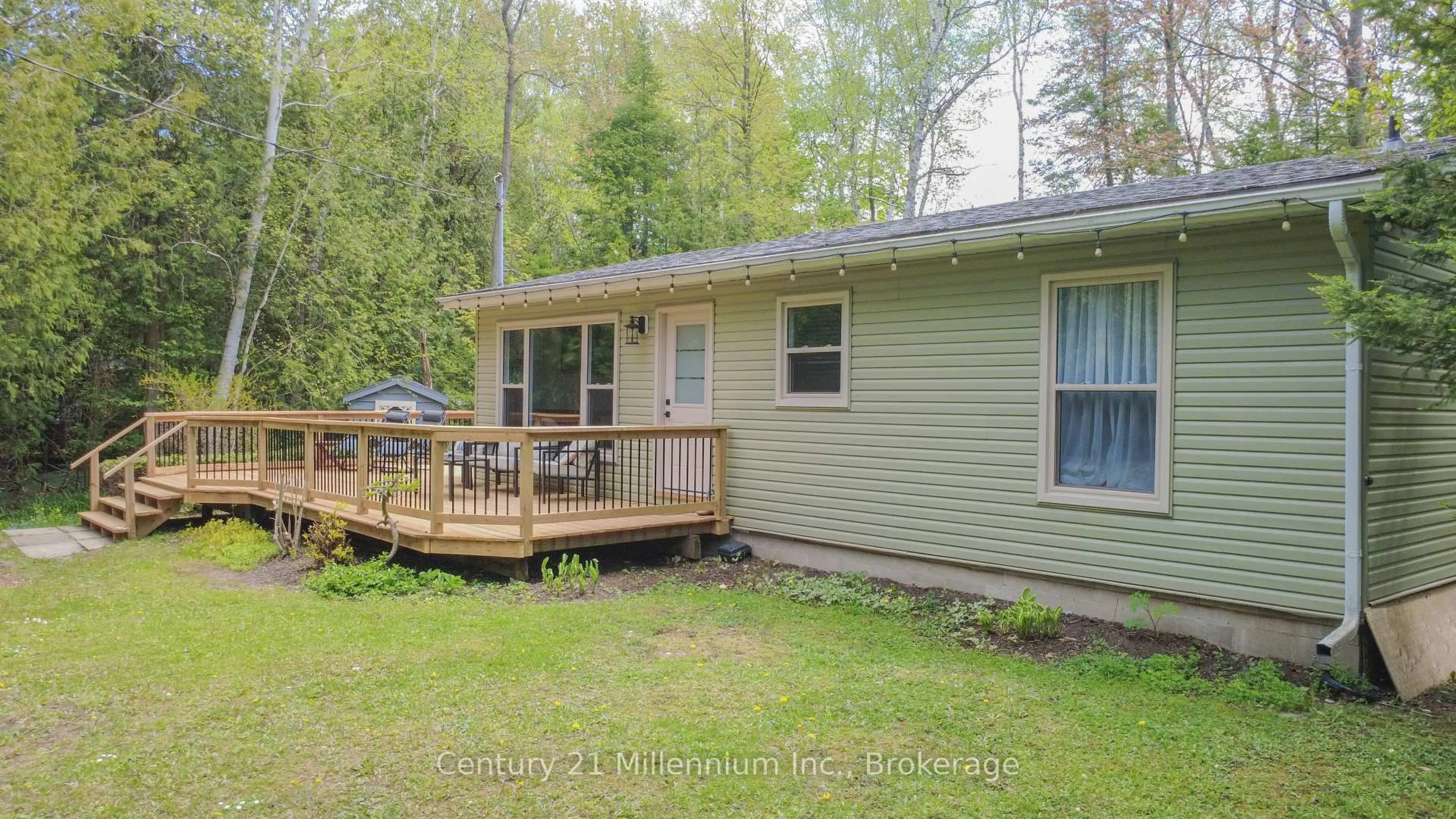 Unknown for 28 Jay St, Saugeen Shores Ontario N0H 2C5