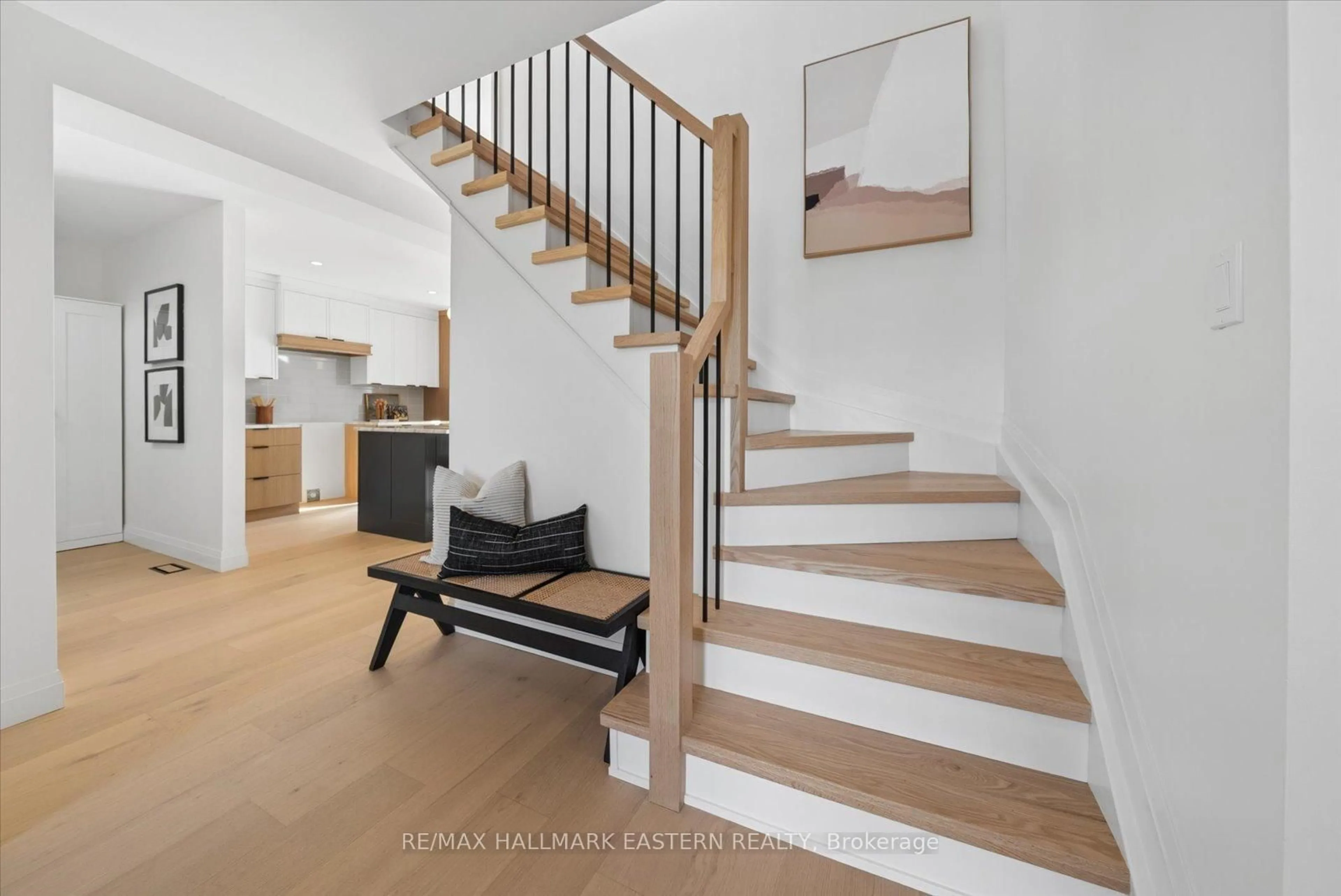 Stairs for 1565 Fair Ave, Peterborough Ontario K9K 1T1