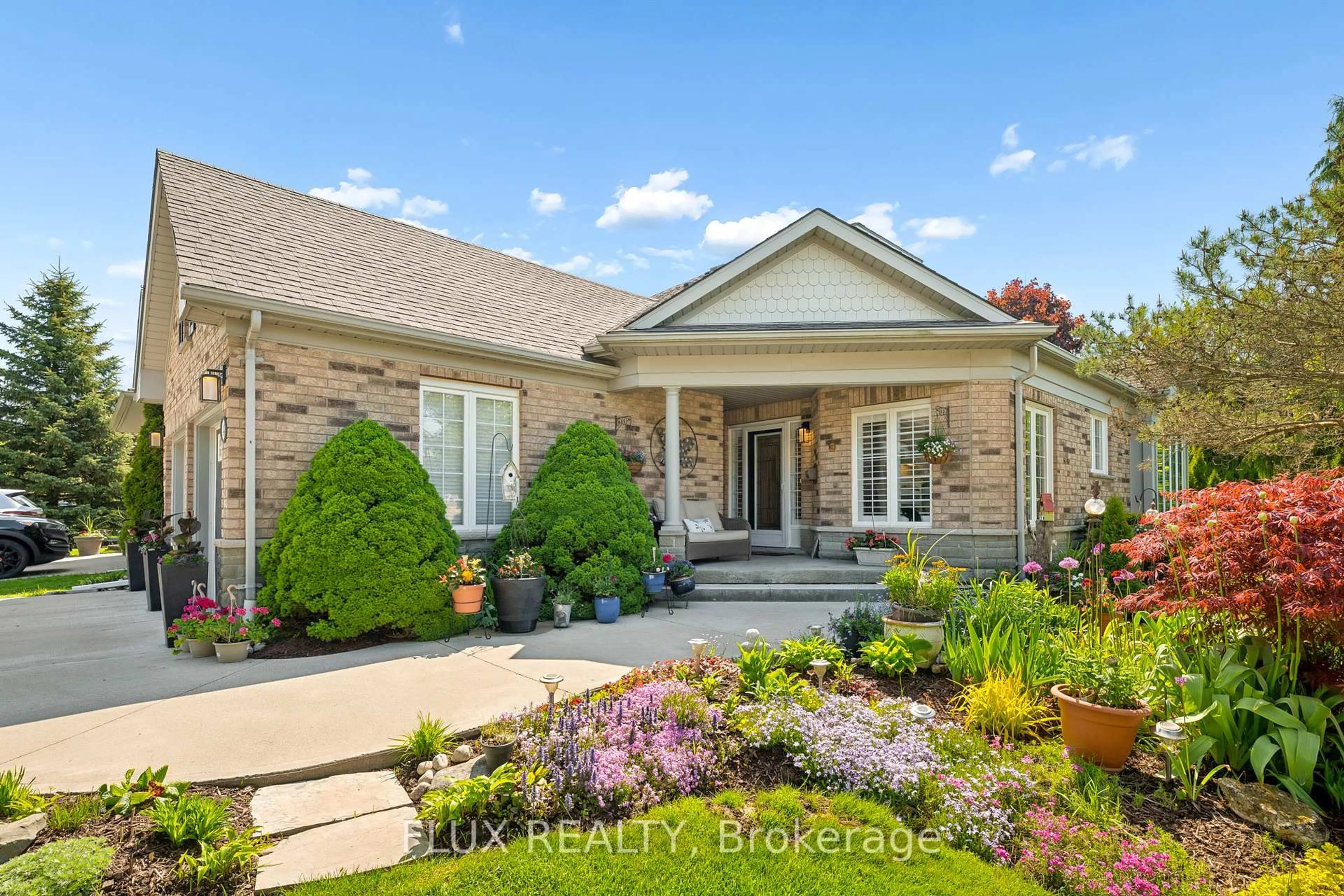 Home with brick exterior material, street for 147 Reiber Crt, Waterloo Ontario N2L 6N2