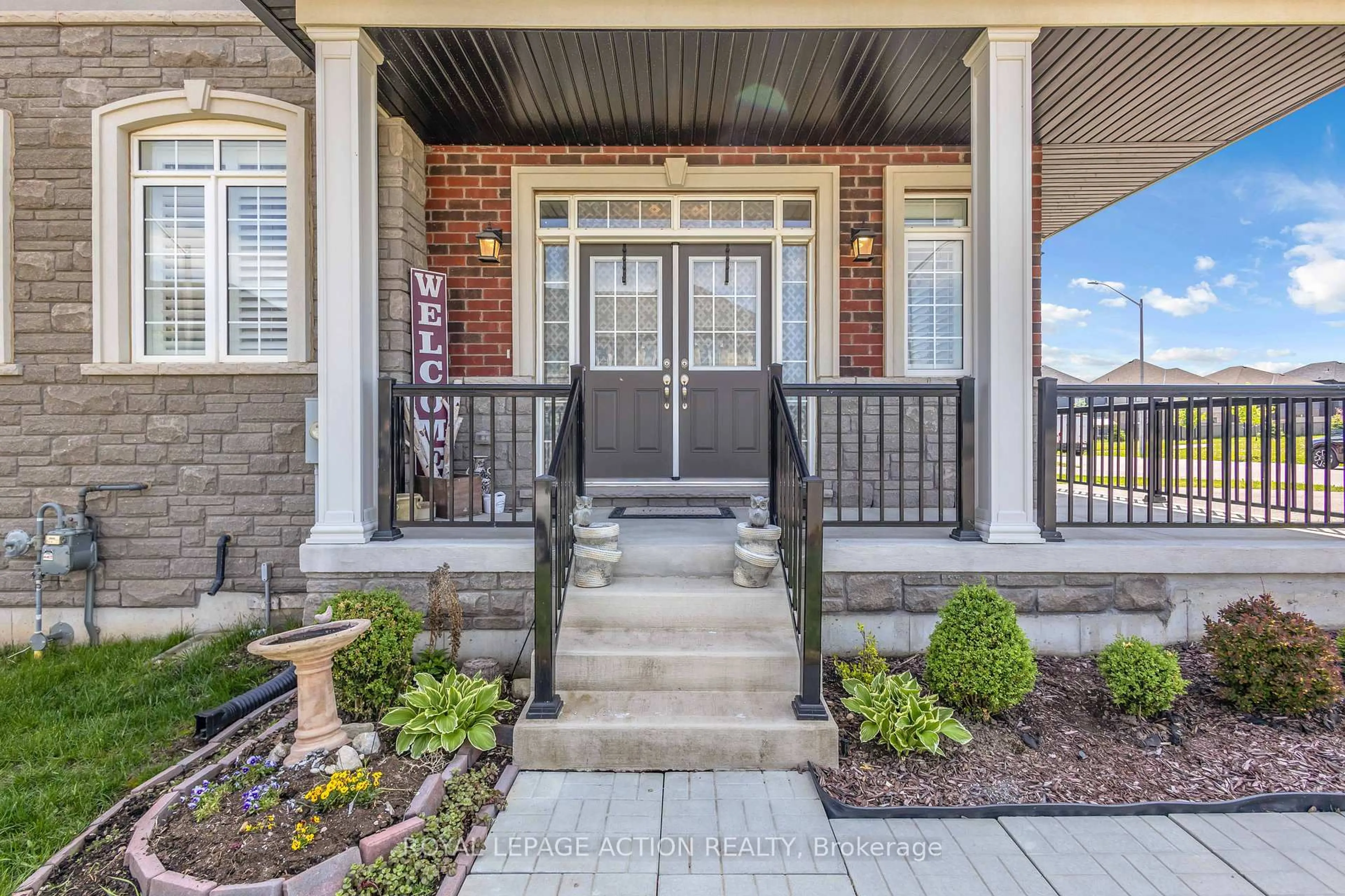 Indoor entryway for 2 Doug Foulds Way, Brant Ontario N3L 0K2