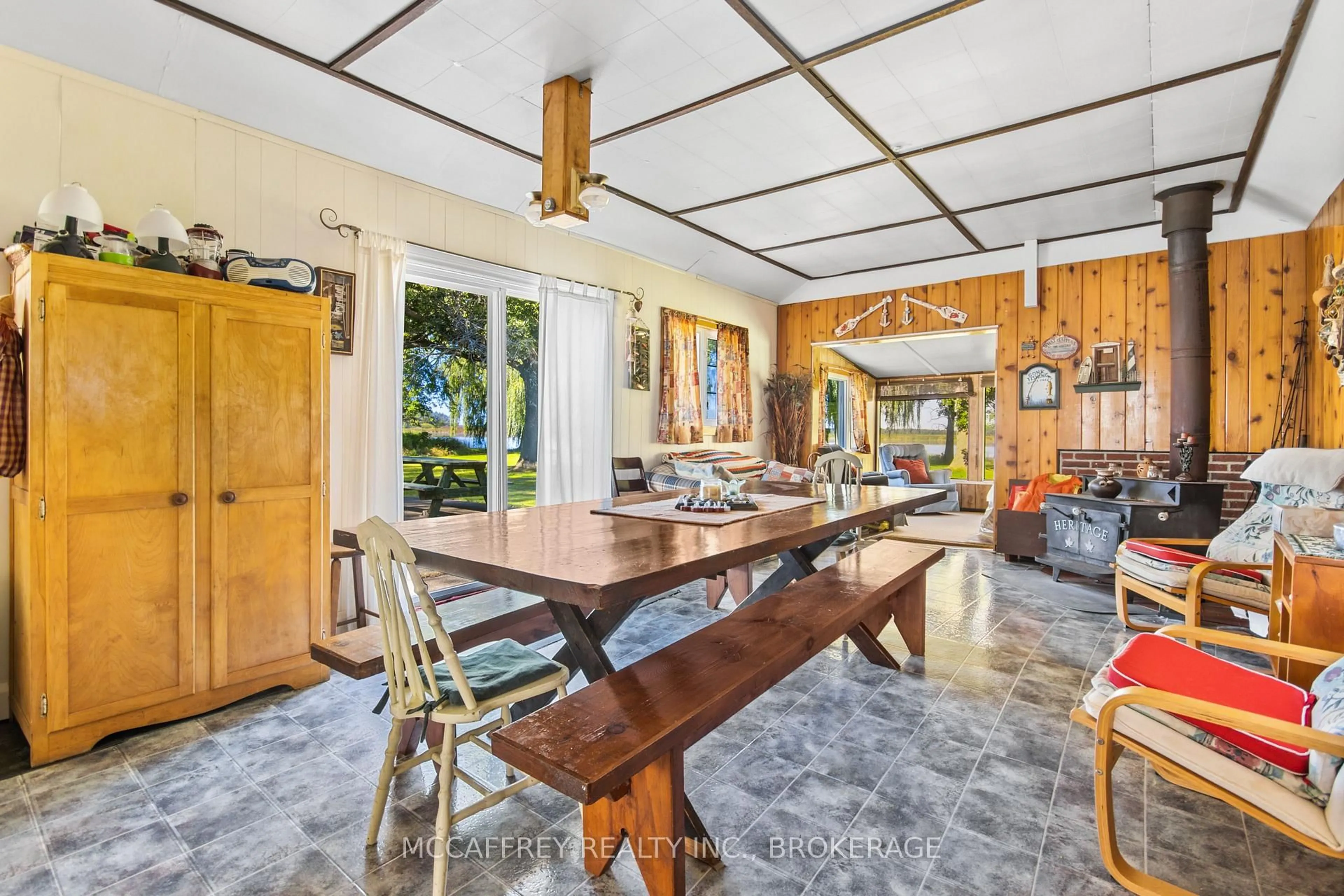 Dining room, unknown for 1280 GALT St, Bath Ontario K0H 1G0