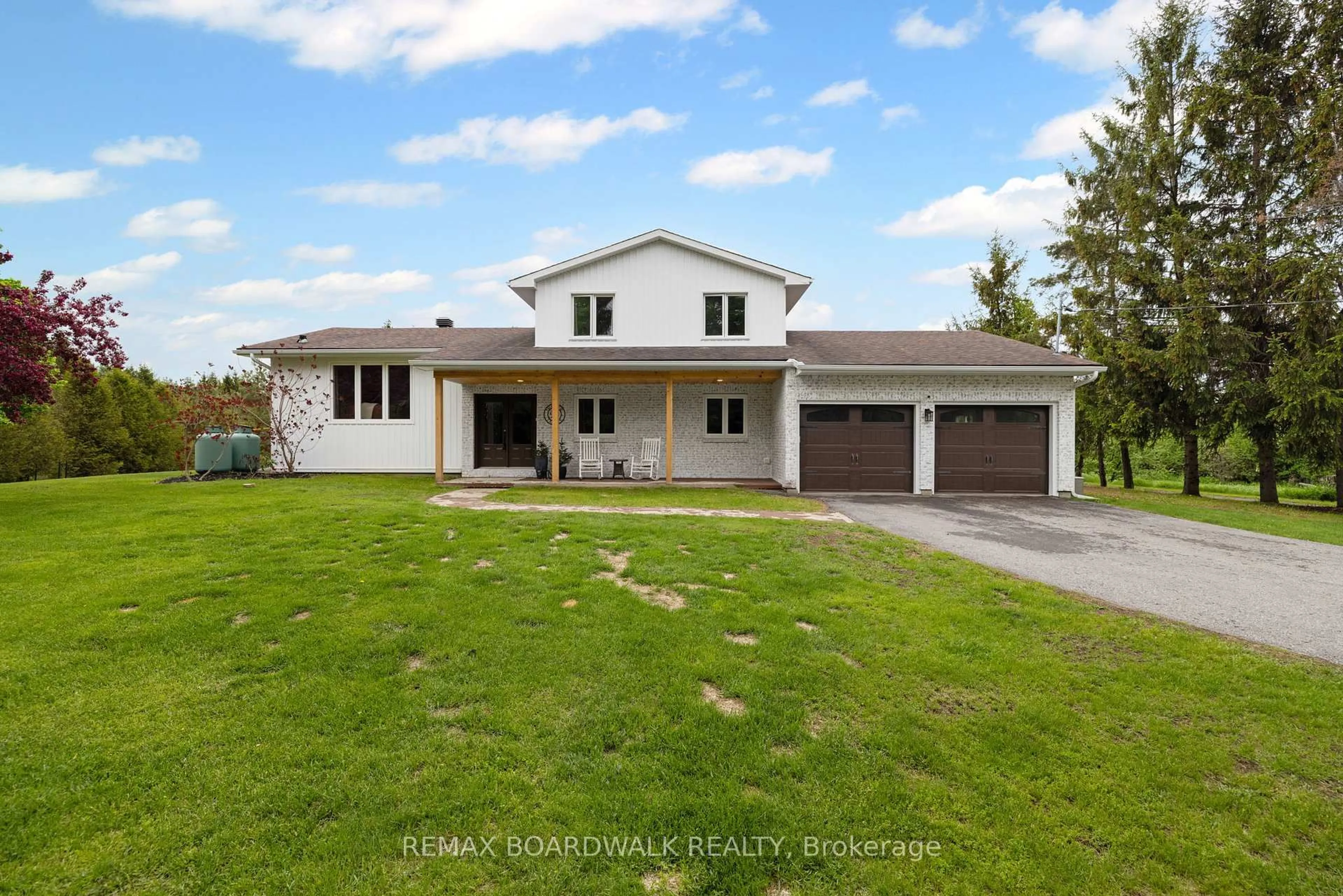 A pic from outside/outdoor area/front of a property/back of a property/a pic from drone, street for 1921 Ninth Line Rd, Carleton Place Ontario K7C 3P2
