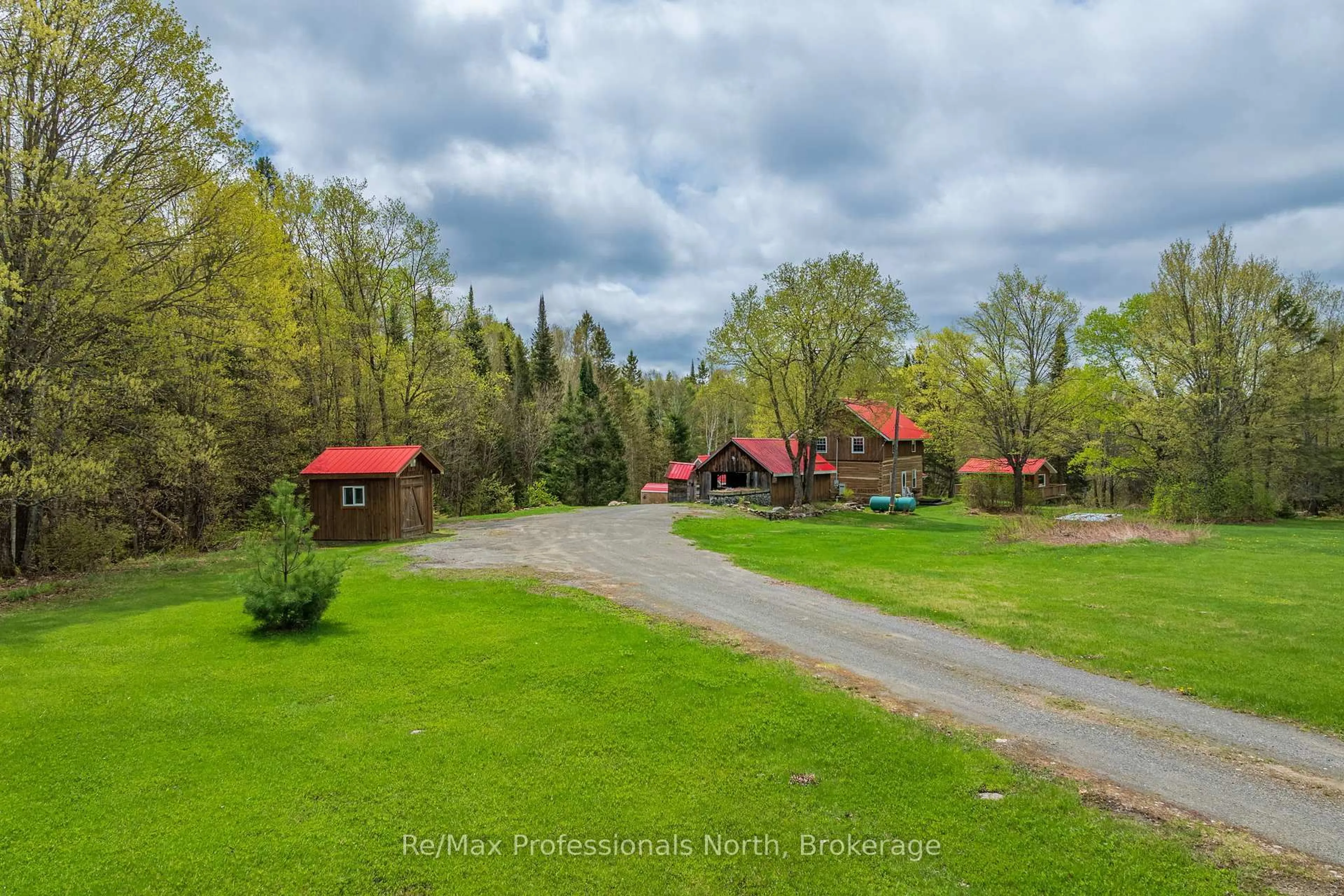 A pic from outside/outdoor area/front of a property/back of a property/a pic from drone, forest/trees view for 3569 Chetwynd Rd, Kearney Ontario P0A 1M0