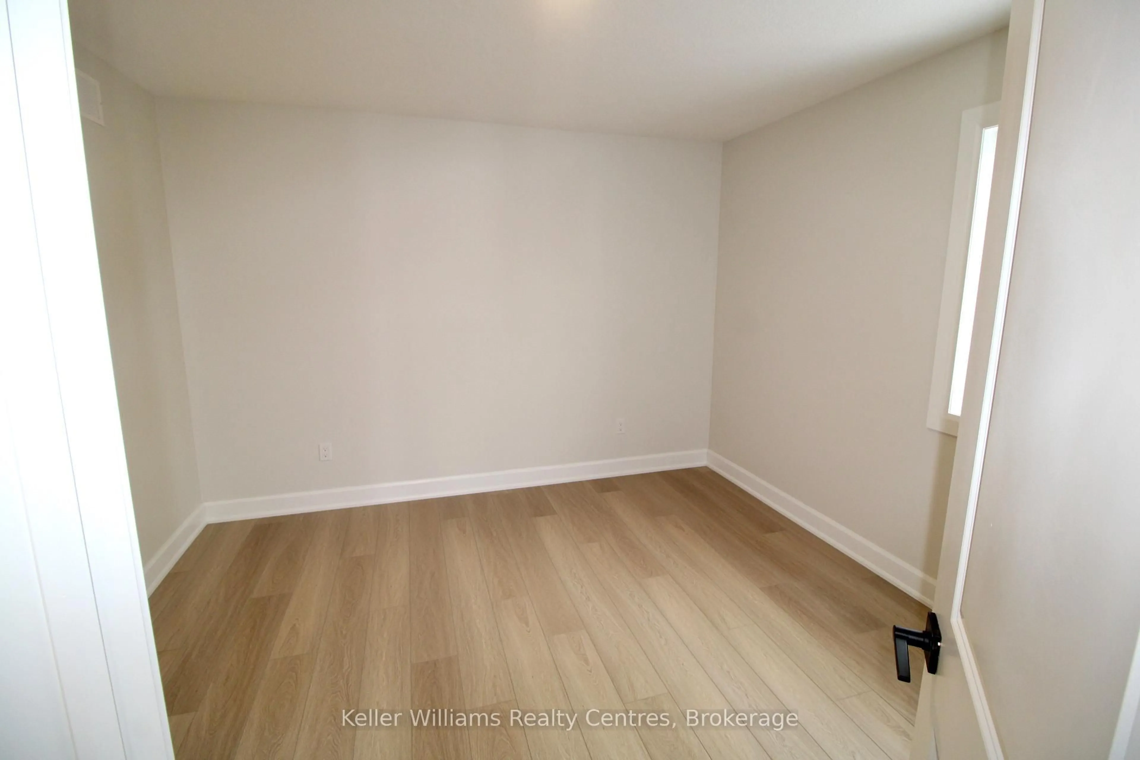 A pic of a room for 844 22nd Avenue A, Hanover Ontario N4N 0C6
