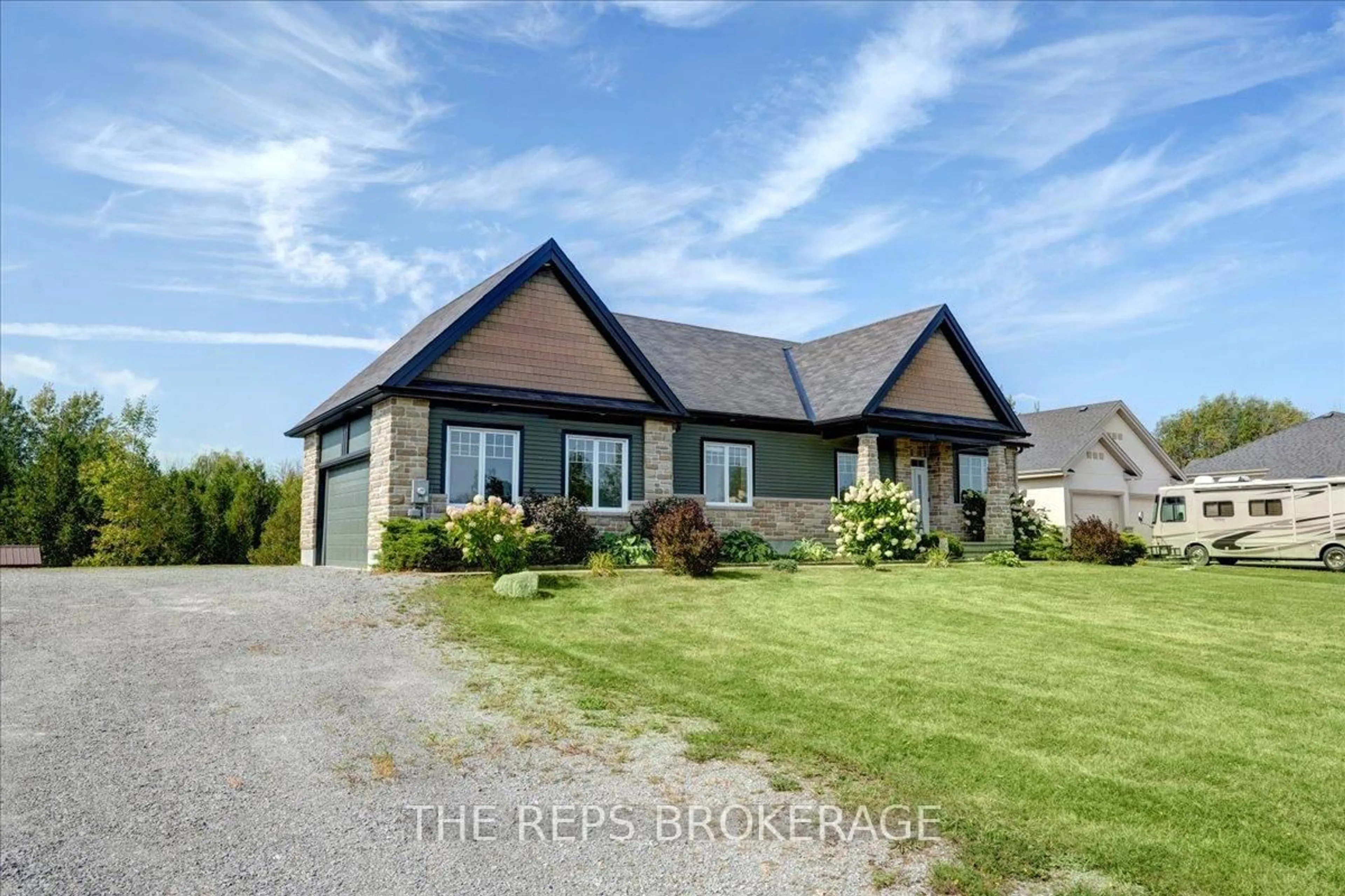 A pic from outside/outdoor area/front of a property/back of a property/a pic from drone, street for 206 Country Lane Dr, Carleton Place Ontario K7C 3P2