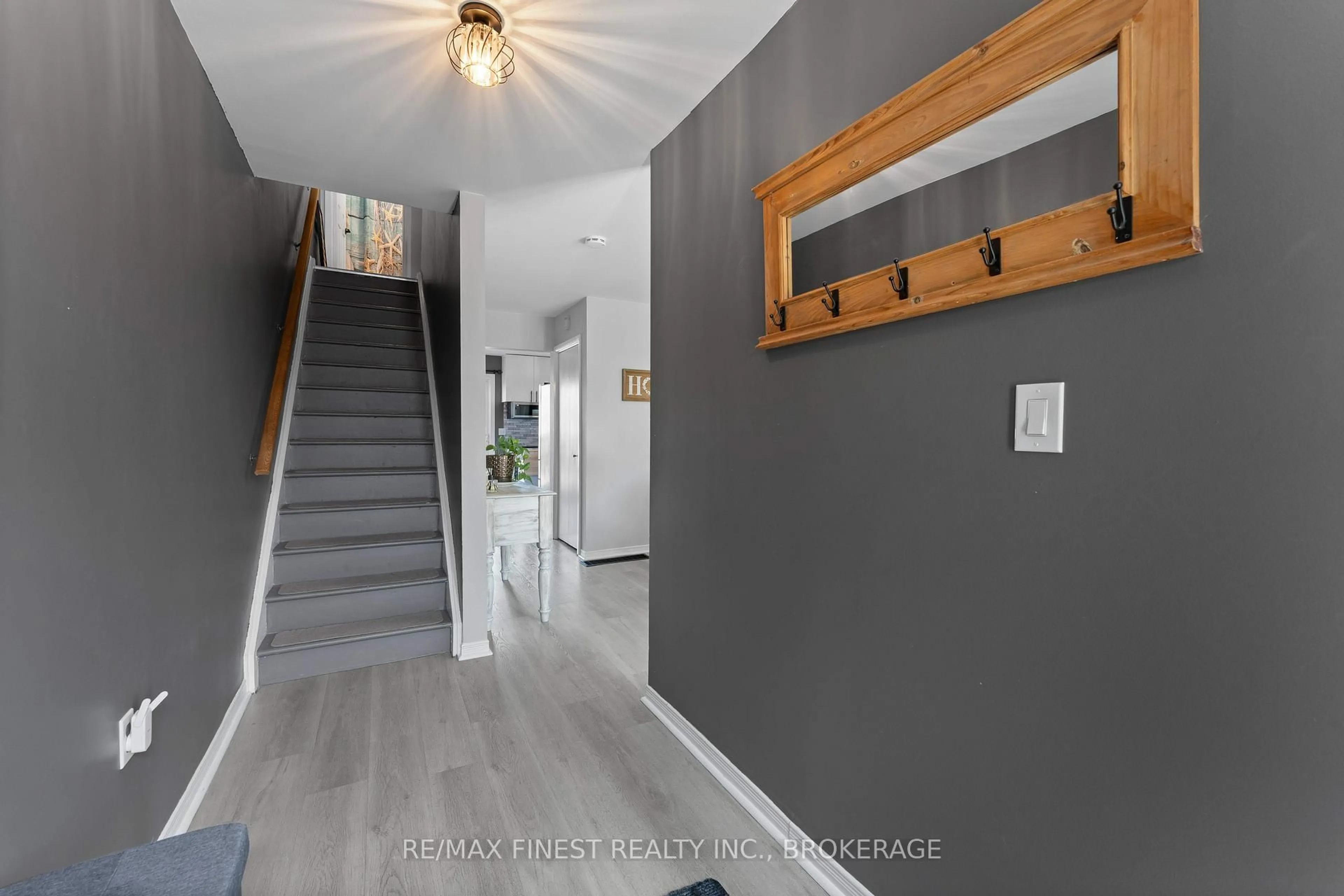Indoor entryway for 30 Addington St #24, Loyalist Ontario K7N 1C5