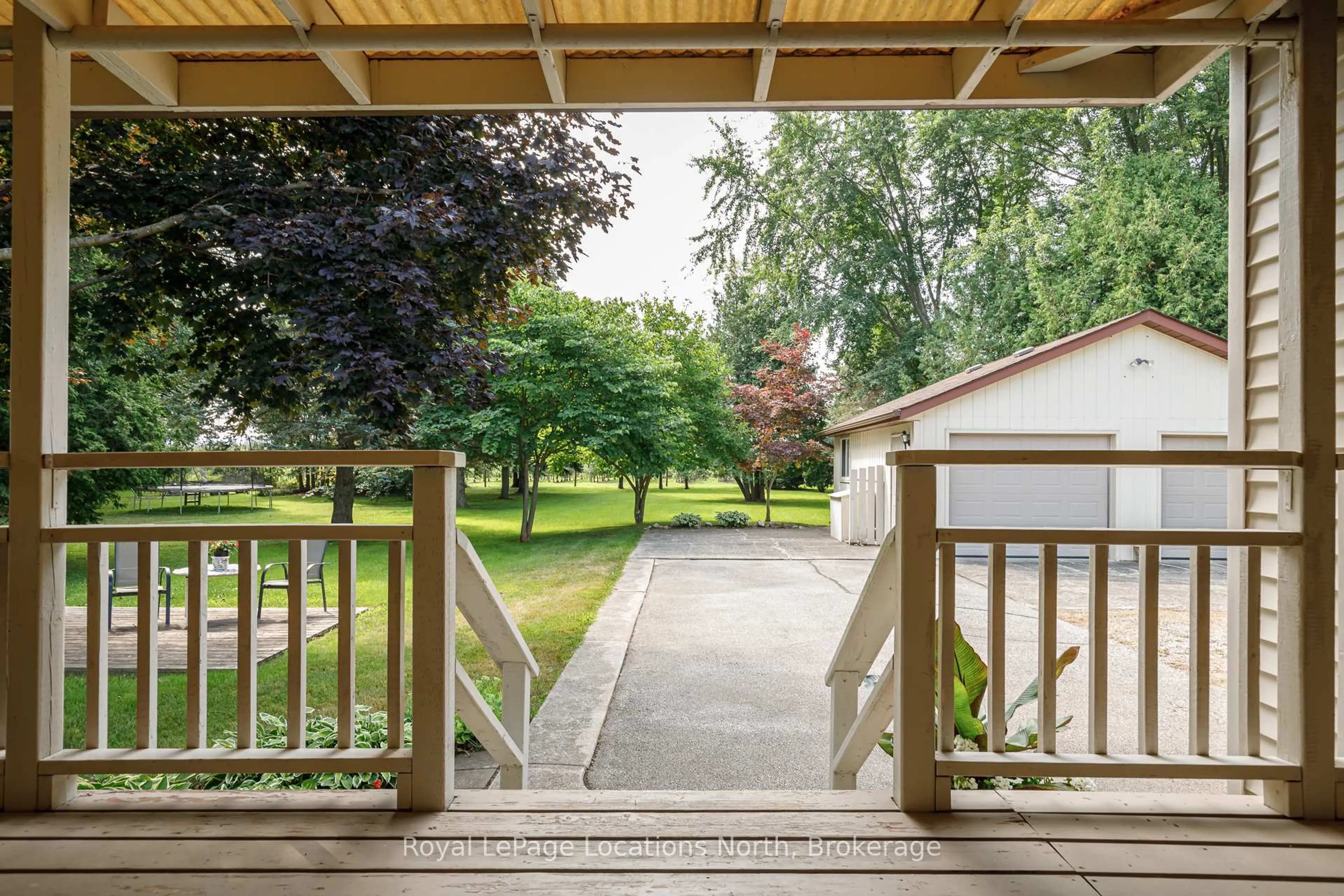 Patio, street for 132 Matilda St, Blue Mountains Ontario N0H 1J0