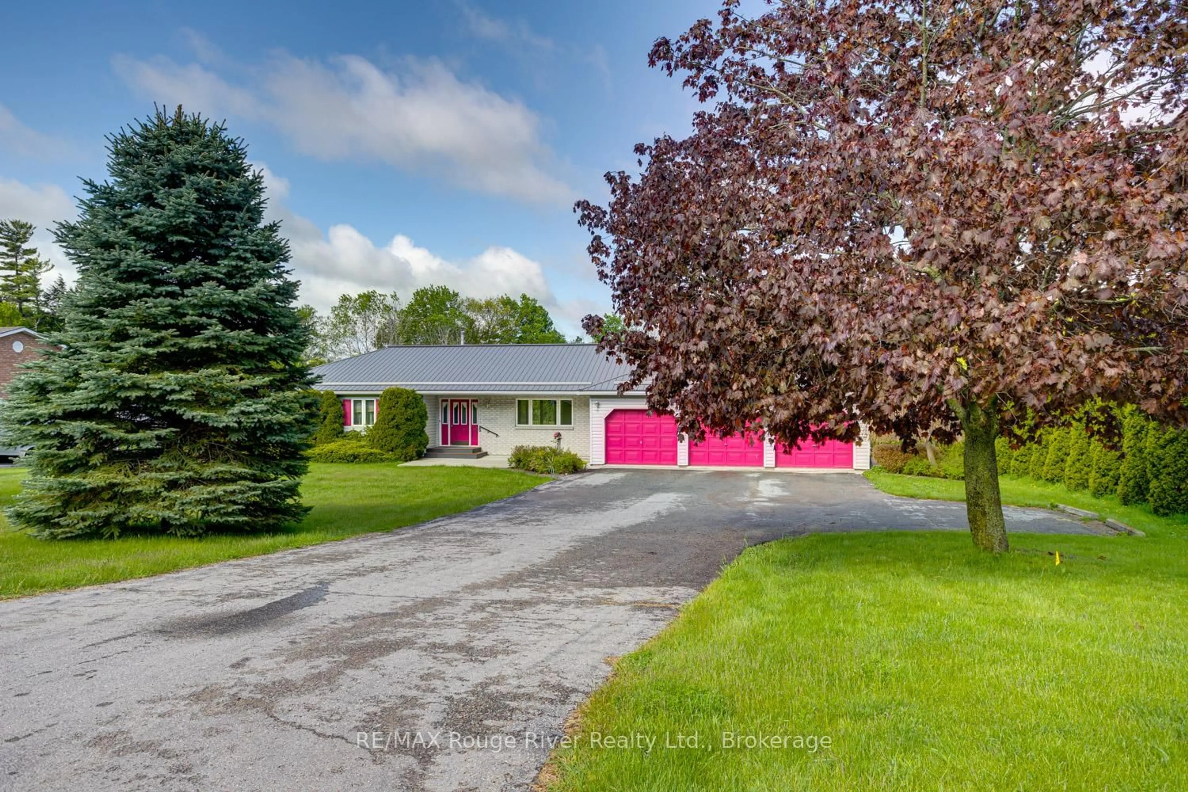 A pic from outside/outdoor area/front of a property/back of a property/a pic from drone, street for 3360 Burnham St, Hamilton Township Ontario K9A 0N8