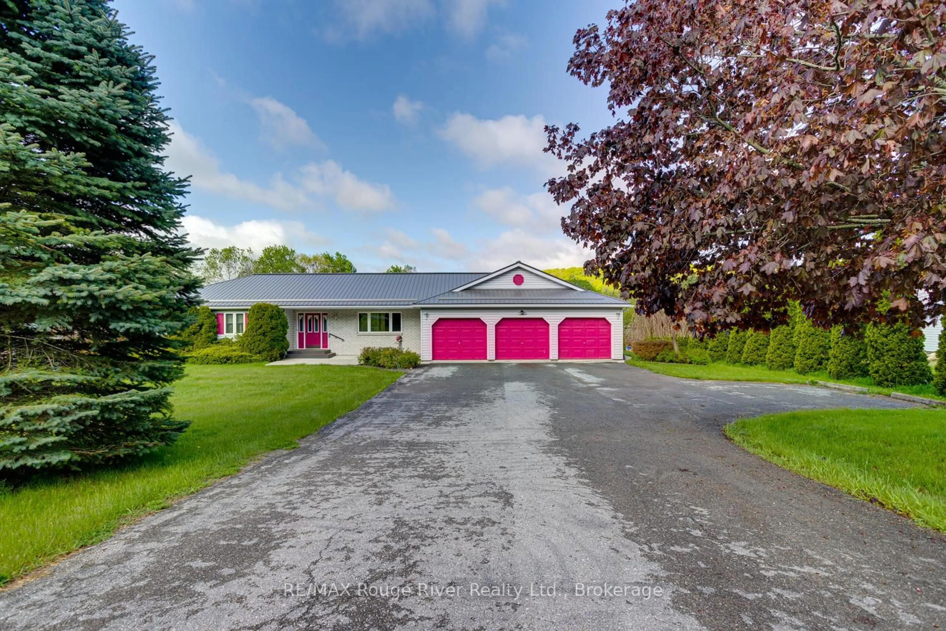 A pic from outside/outdoor area/front of a property/back of a property/a pic from drone, street for 3360 Burnham St, Hamilton Township Ontario K9A 0N8