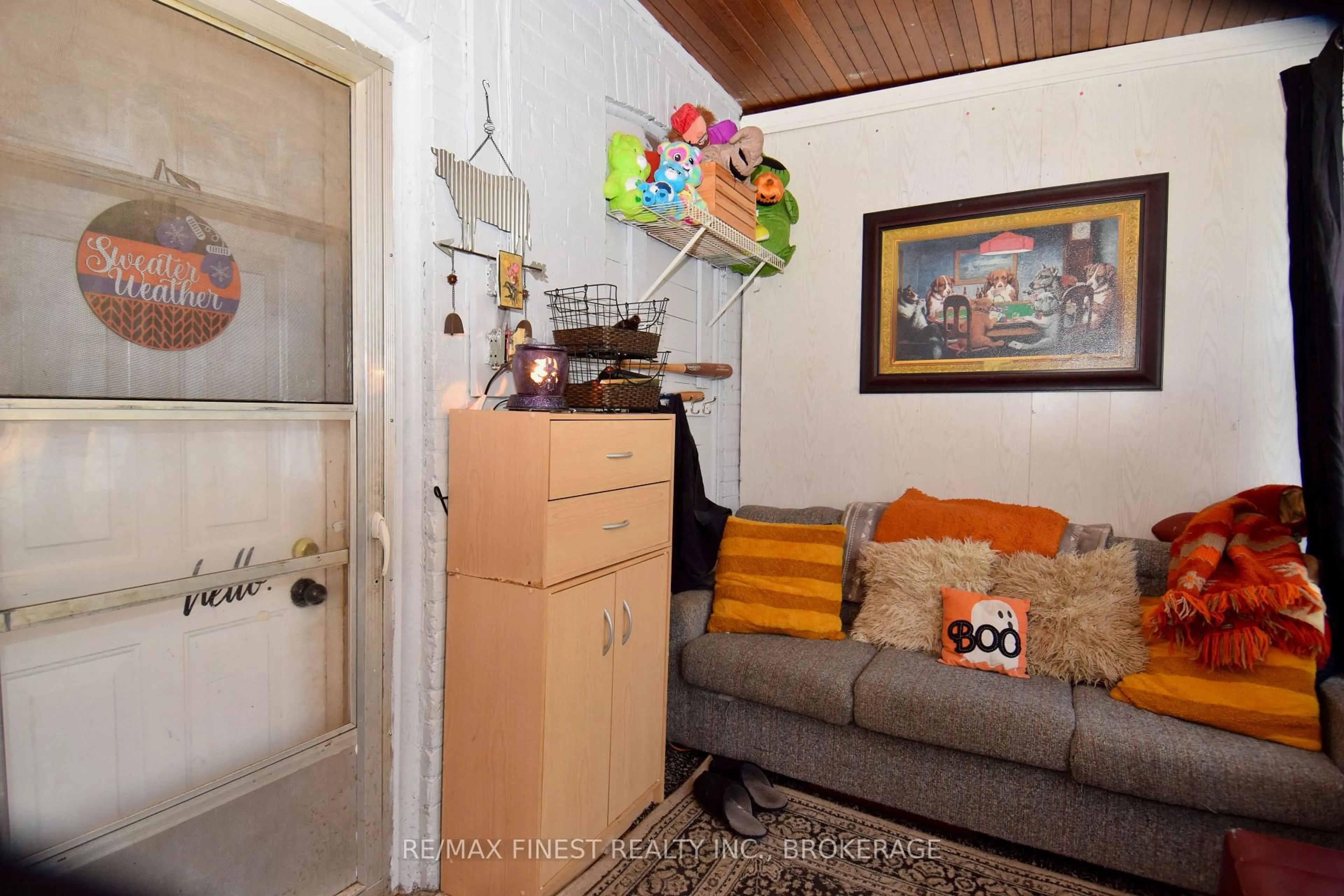 A pic of a room for 9-11 Bridge St, Greater Napanee Ontario K7R 1J5