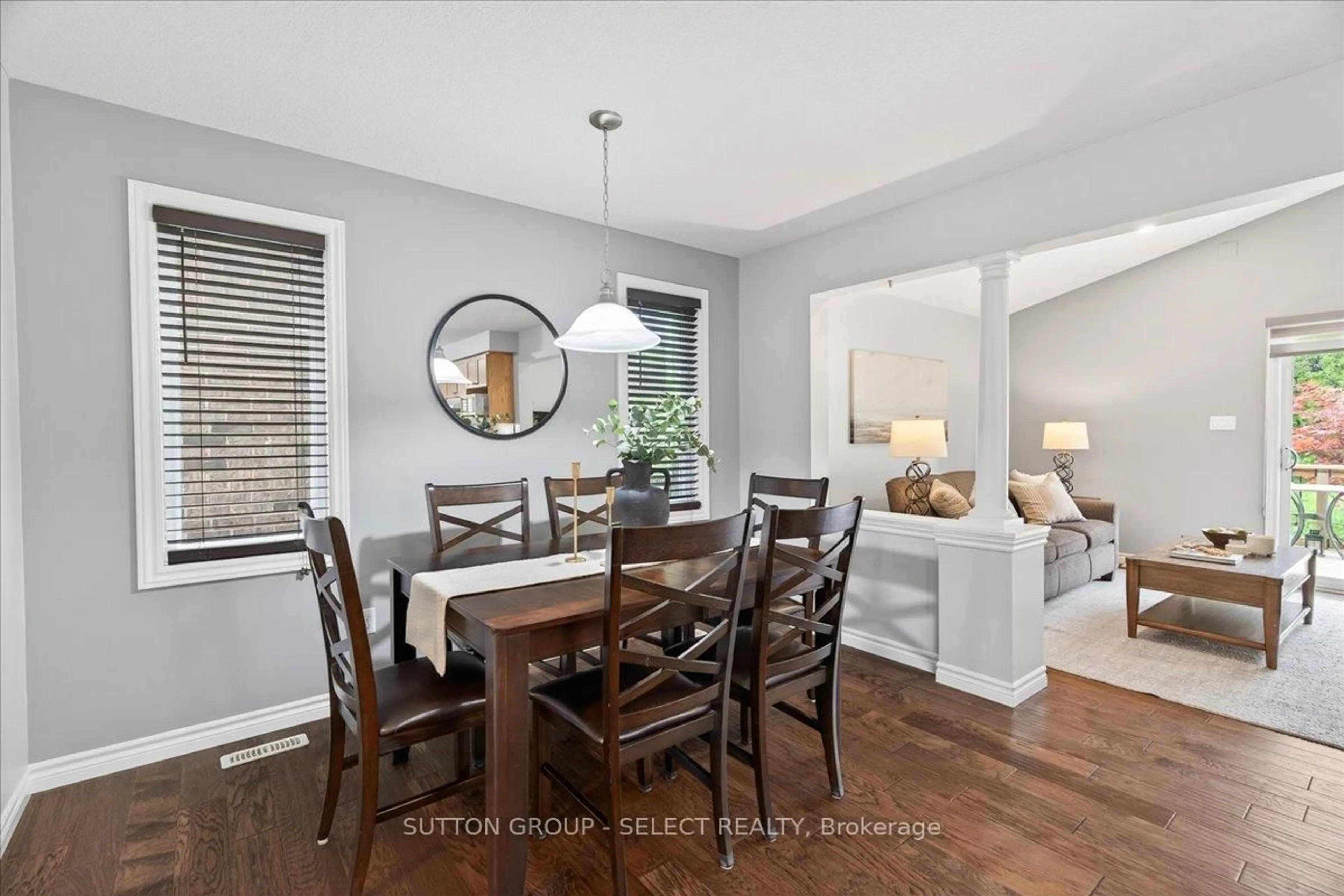 Dining room, wood/laminate floor for 106 Mcmahen St, London East Ontario N5Y 0A2