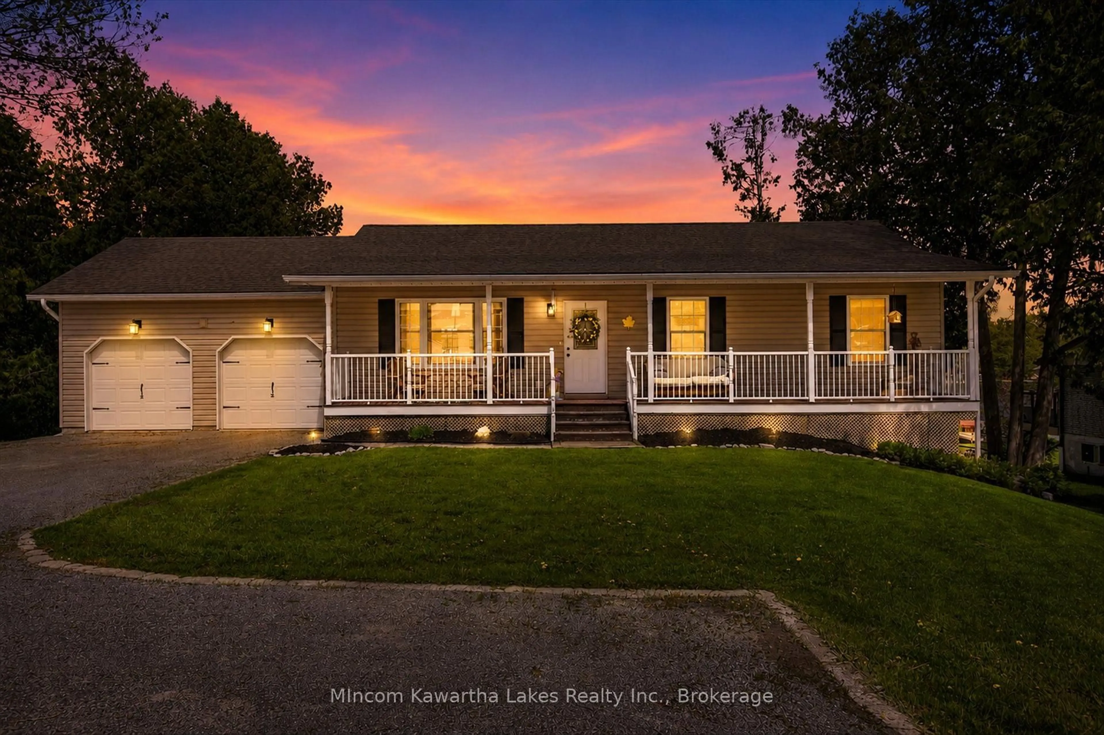 Home with vinyl exterior material, unknown for 46 LAWRENCE St, Kawartha Lakes Ontario K9J 6X3