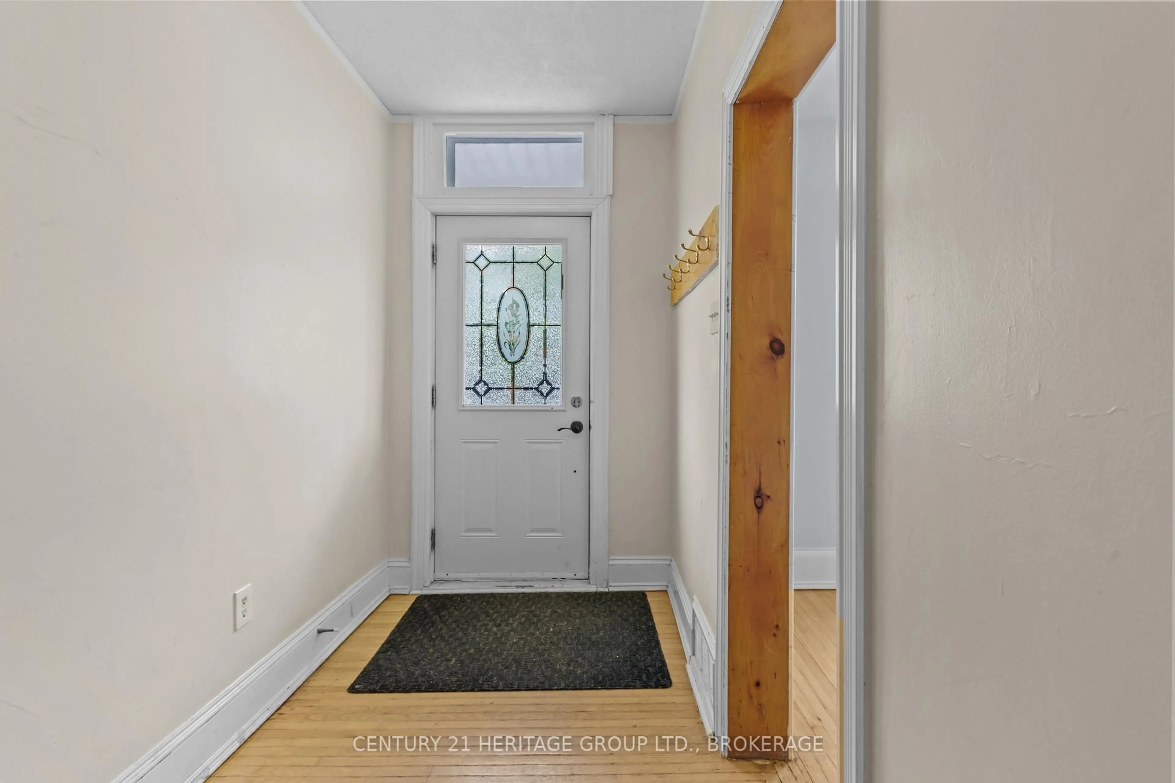 Indoor entryway for 244 Sydenham St, Kingston Ontario K7K 3M5