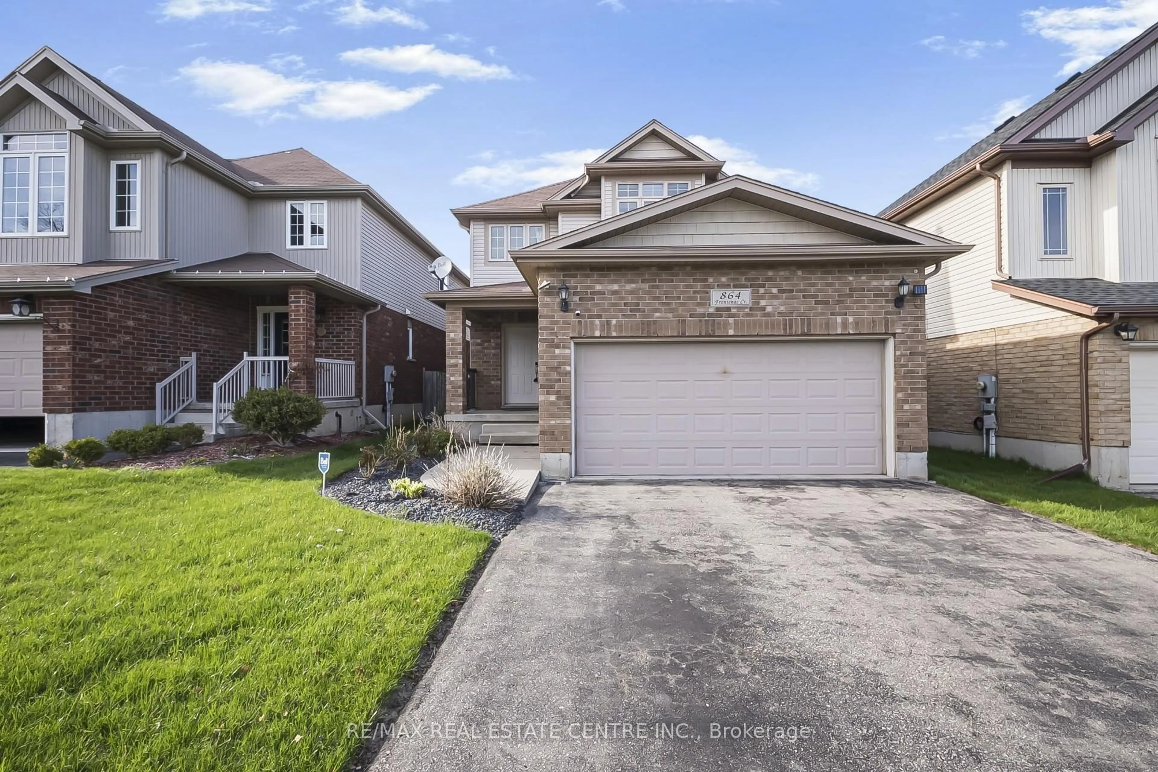 Home with brick exterior material, street for 864 Frontenac Cres, Woodstock Ontario N4V 0A8