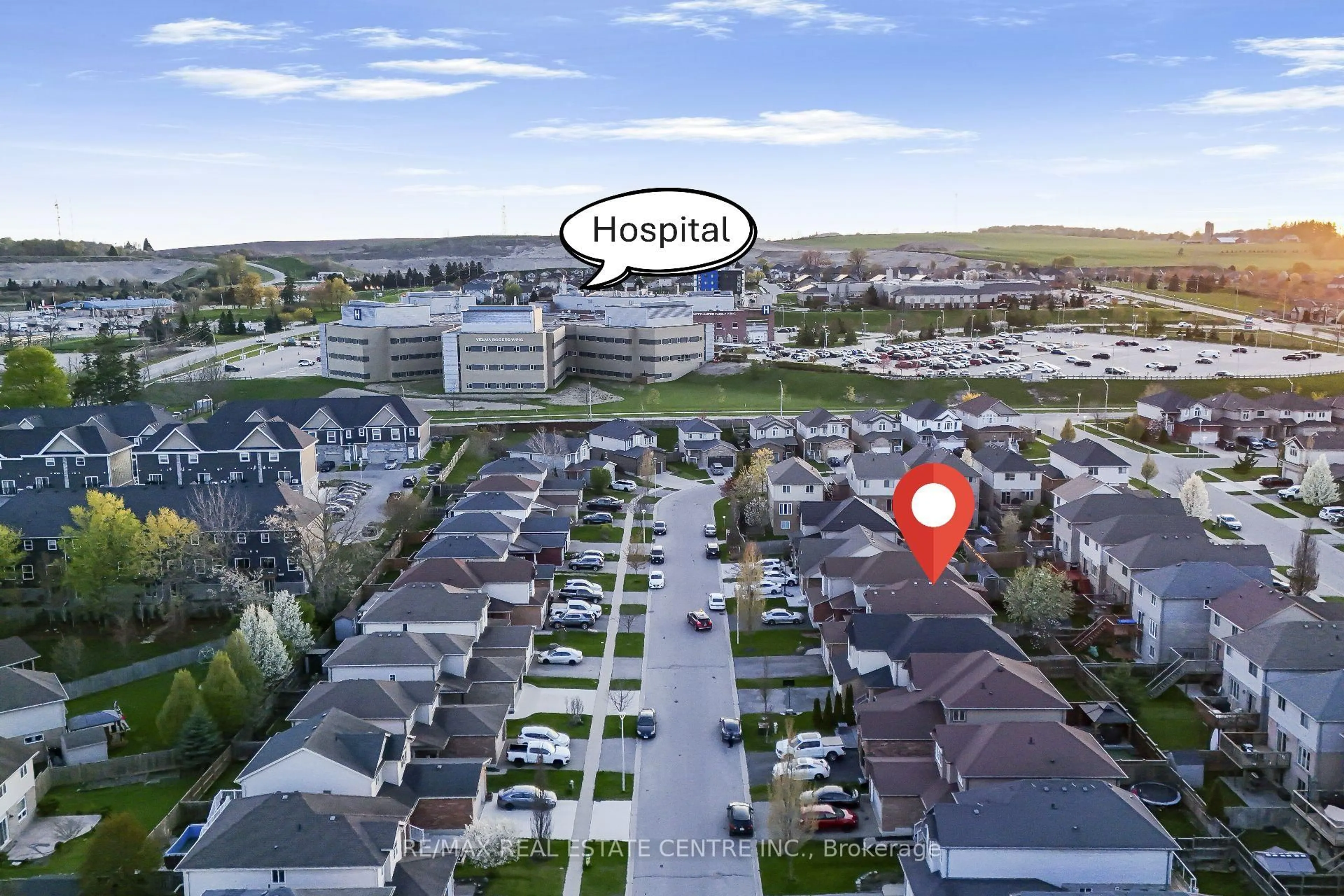 A pic from outside/outdoor area/front of a property/back of a property/a pic from drone, unknown for 864 Frontenac Cres, Woodstock Ontario N4V 0A8