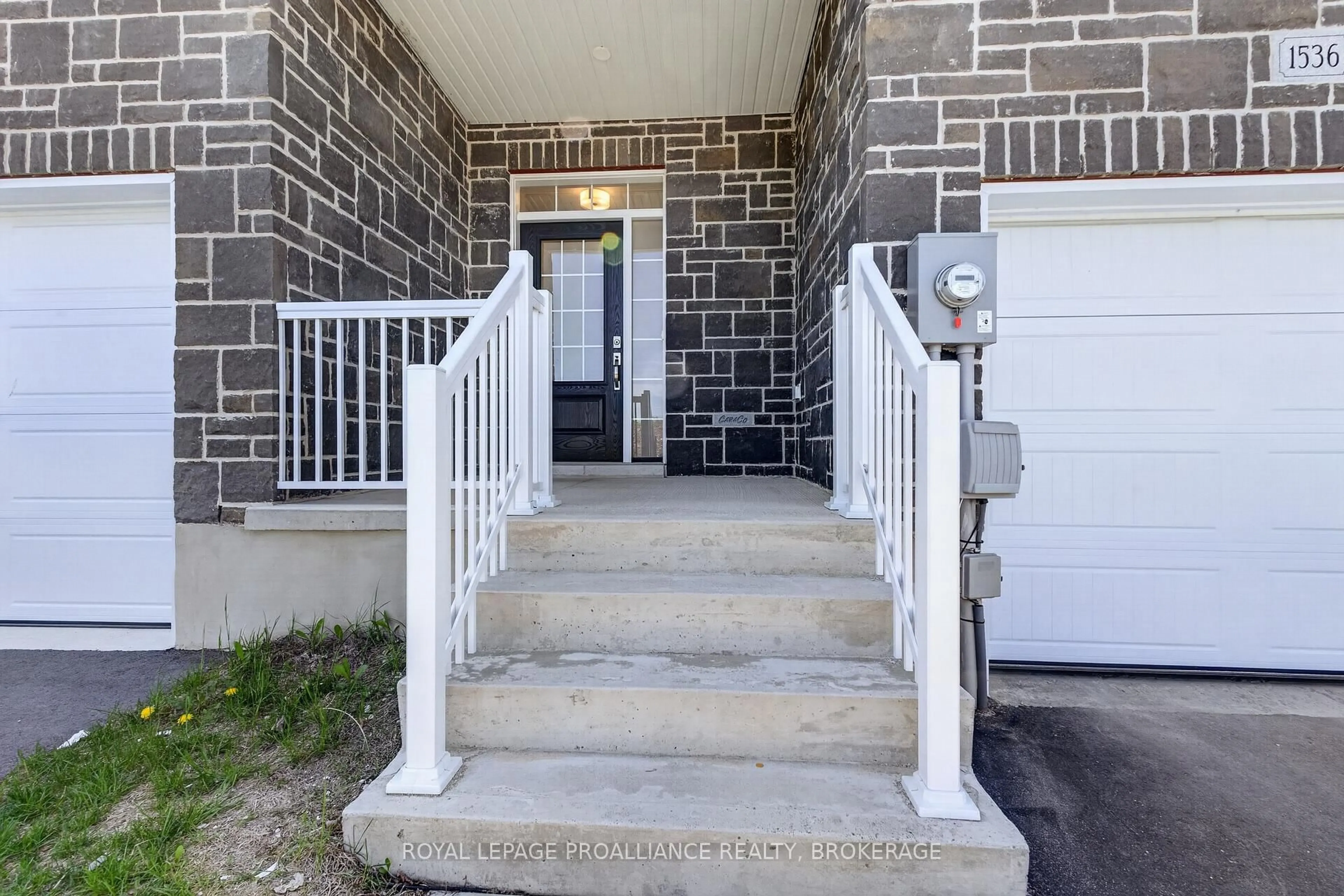 Unknown for 1536 Scarlet St, Kingston Ontario K7K 0H6