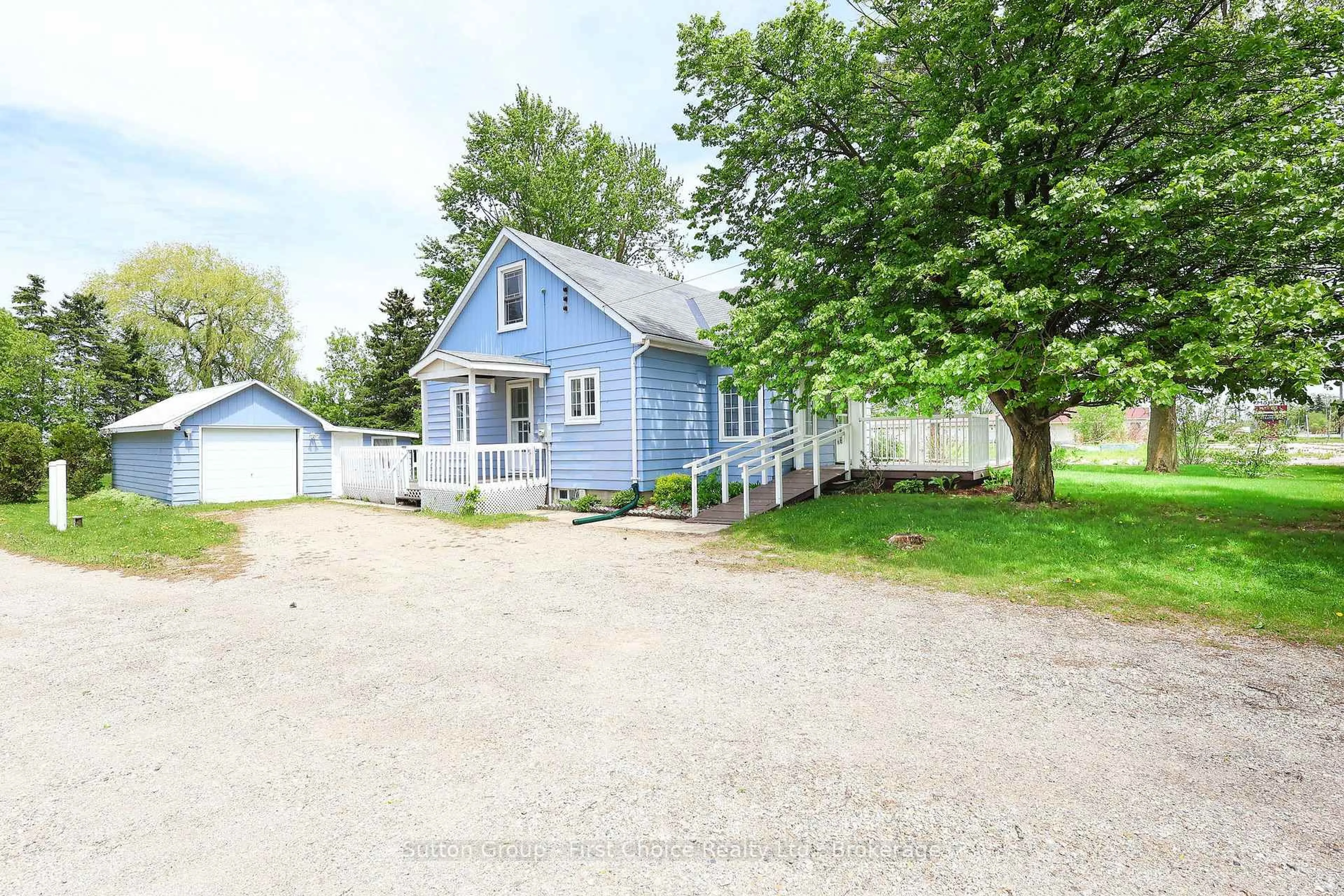 A pic from outside/outdoor area/front of a property/back of a property/a pic from drone, street for 2978 Line 34 Line, Perth East Ontario N5A 6S5