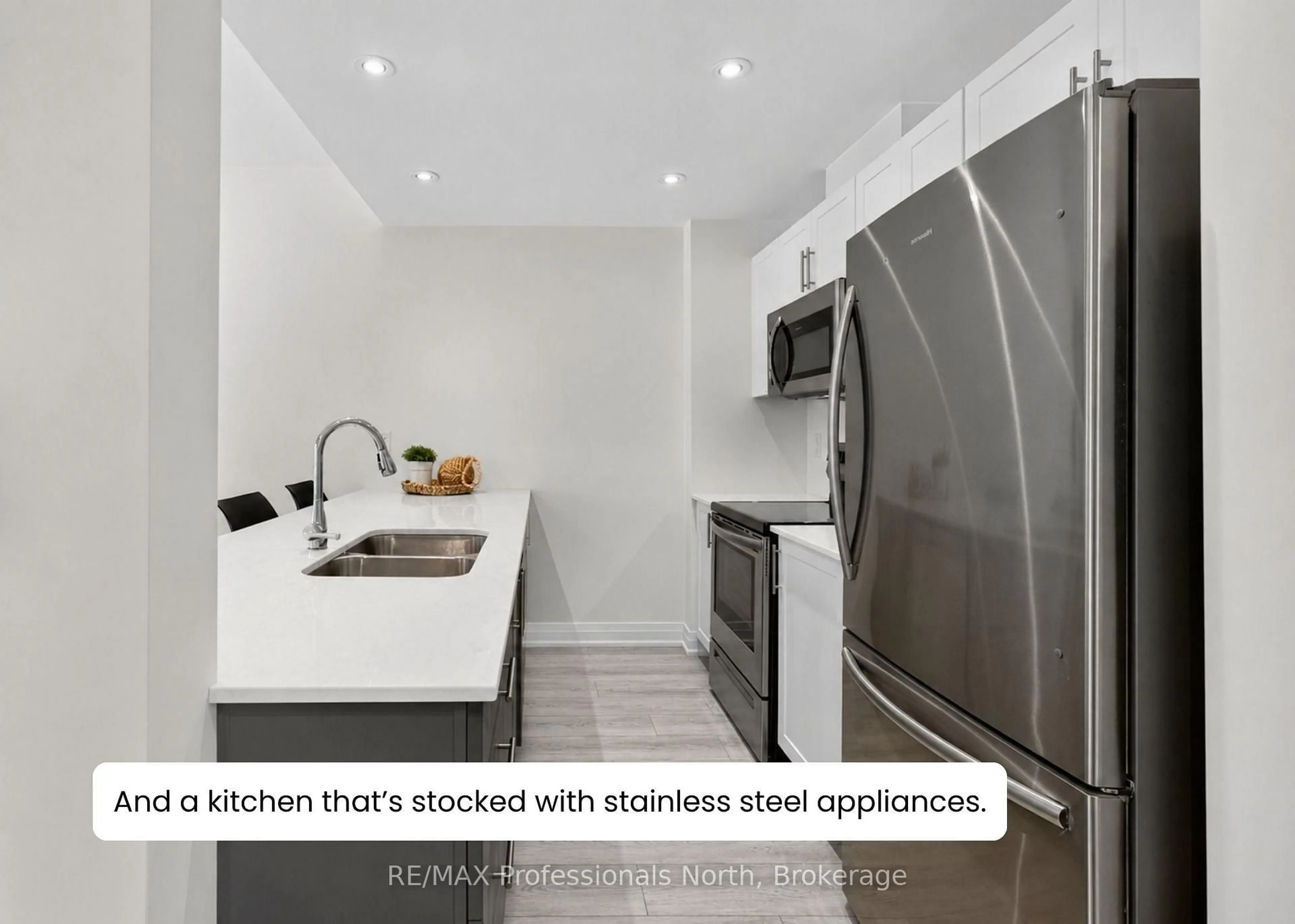 Standard kitchen, ceramic/tile floor for 393 Manitoba St #4, Bracebridge Ontario P1L 0G1