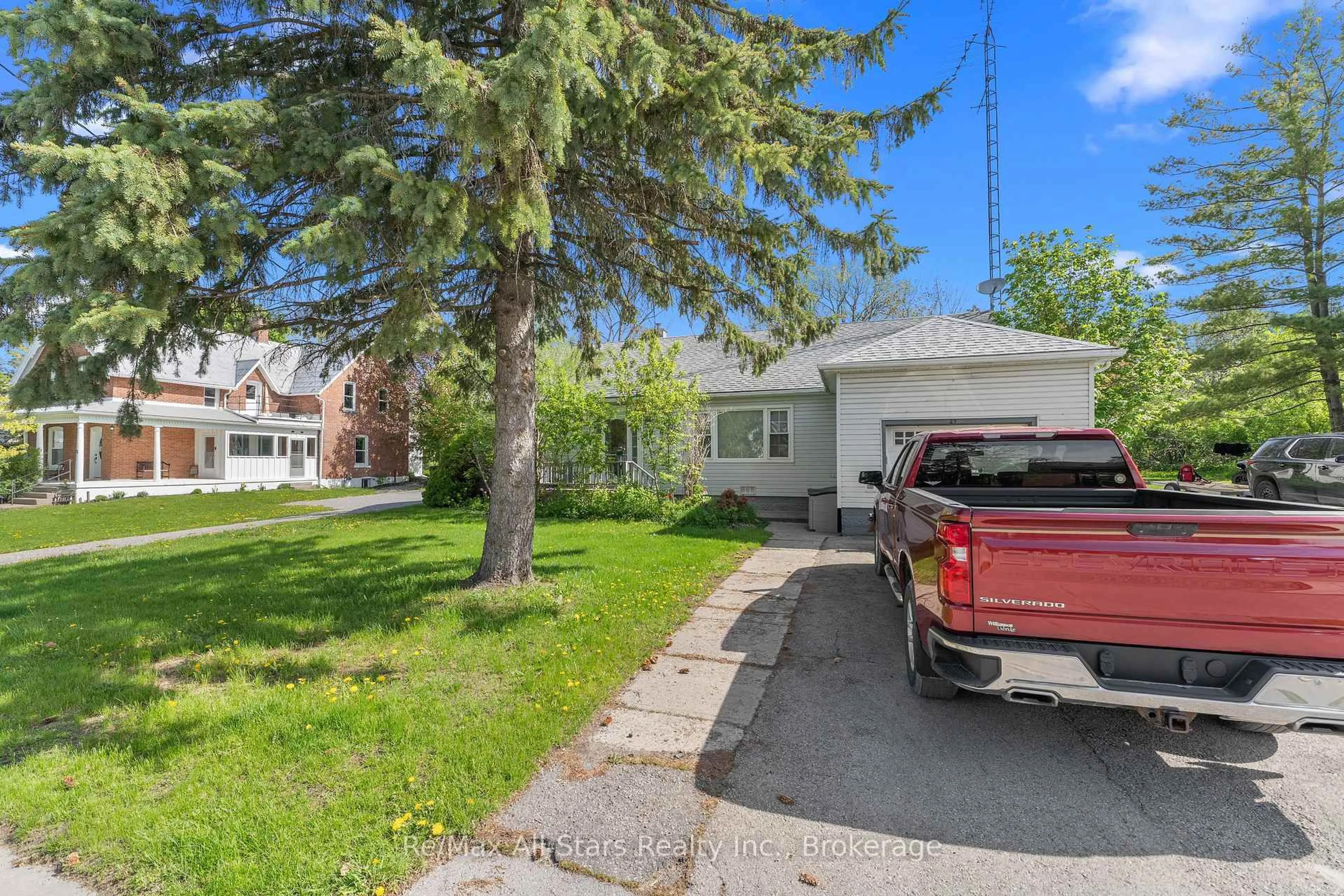 Unknown for 29 Francis St, Kawartha Lakes Ontario K0M 1N0