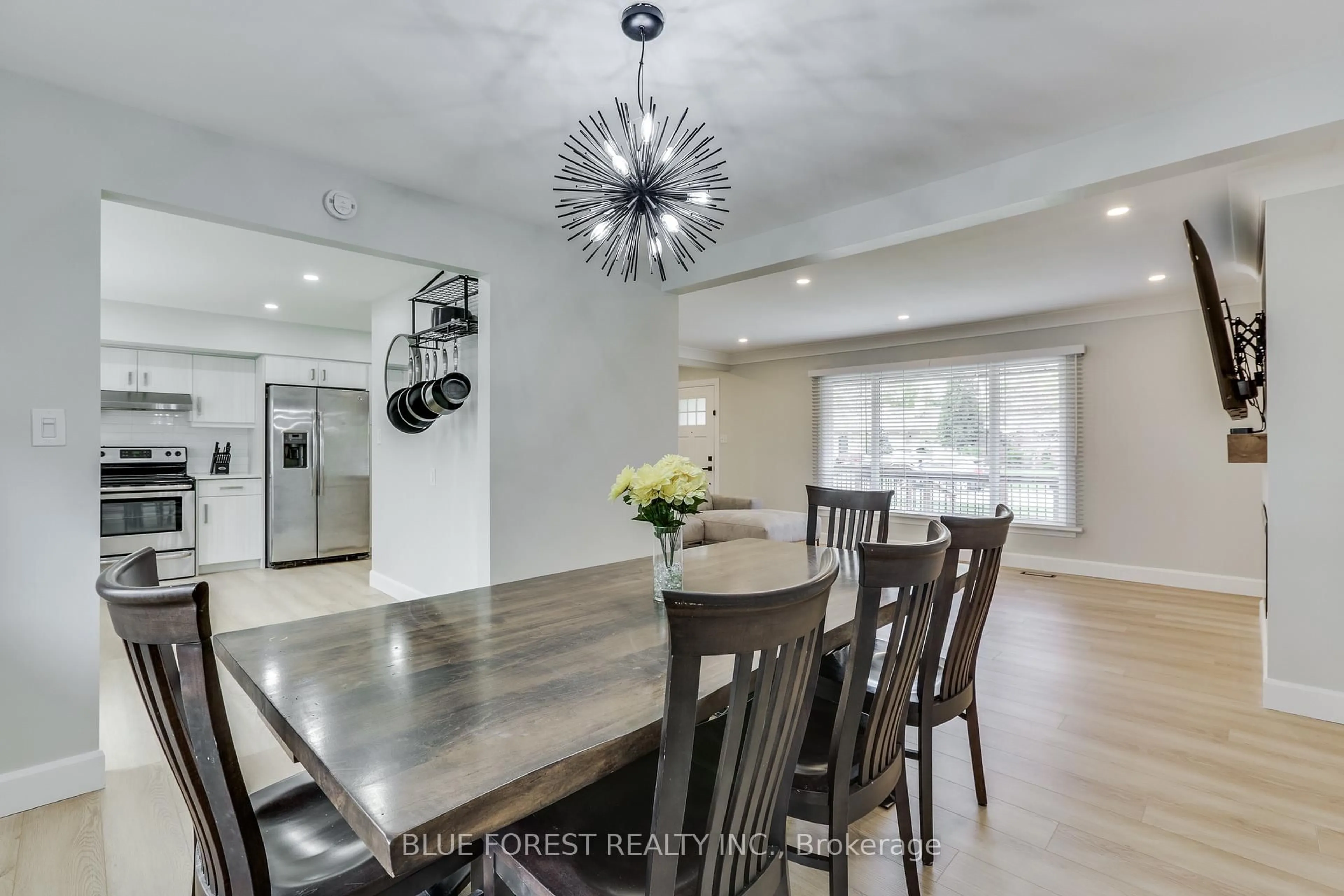 Dining room, wood/laminate floor for 42 Regency Rd, London North Ontario N6H 4A8