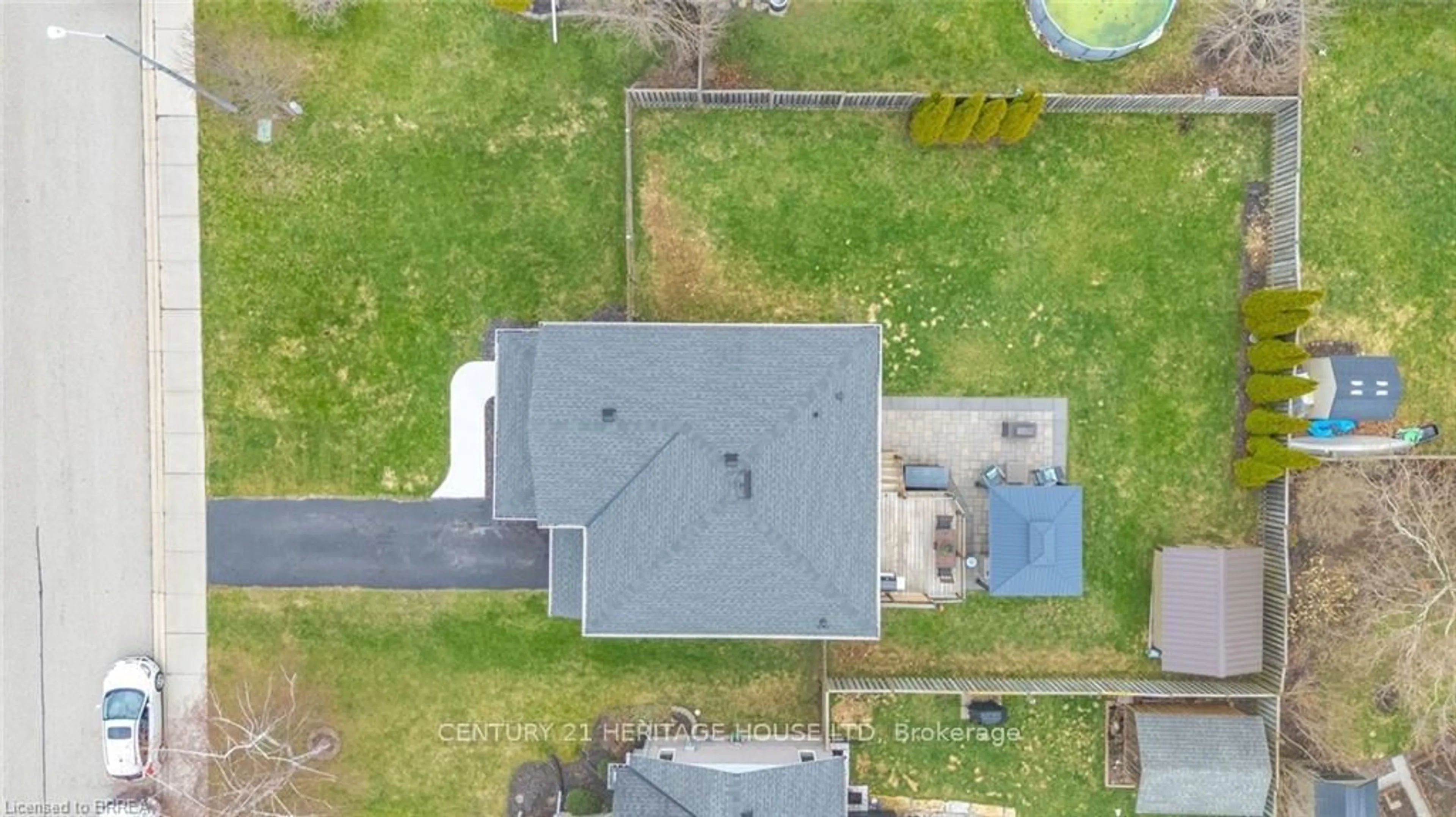 A pic from outside/outdoor area/front of a property/back of a property/a pic from drone, building for 34 Primrose Dr, Tillsonburg Ontario N4G 5S7