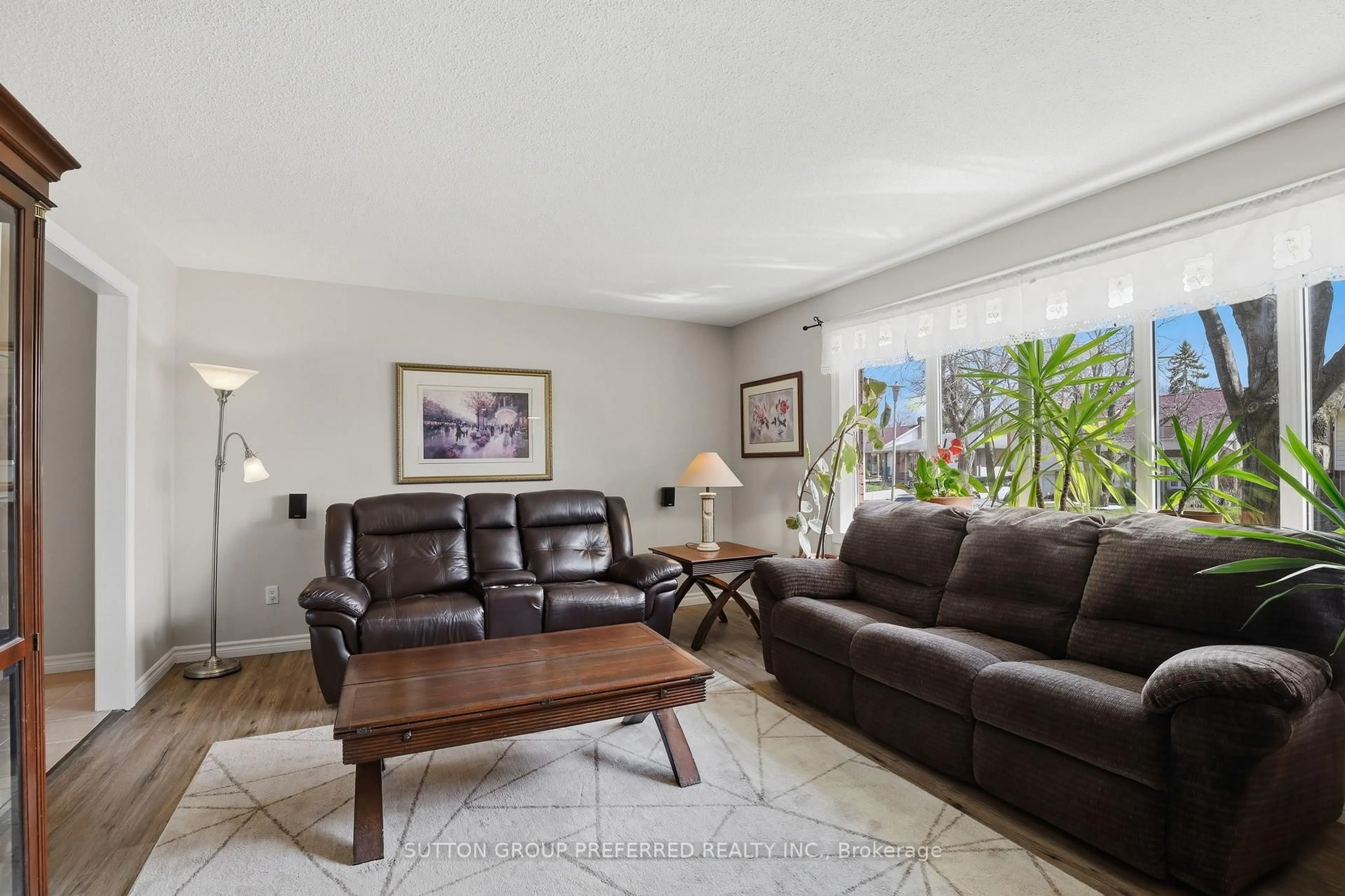 Living room with furniture, unknown for 38 Alayne Cres, London South Ontario N6E 2A3