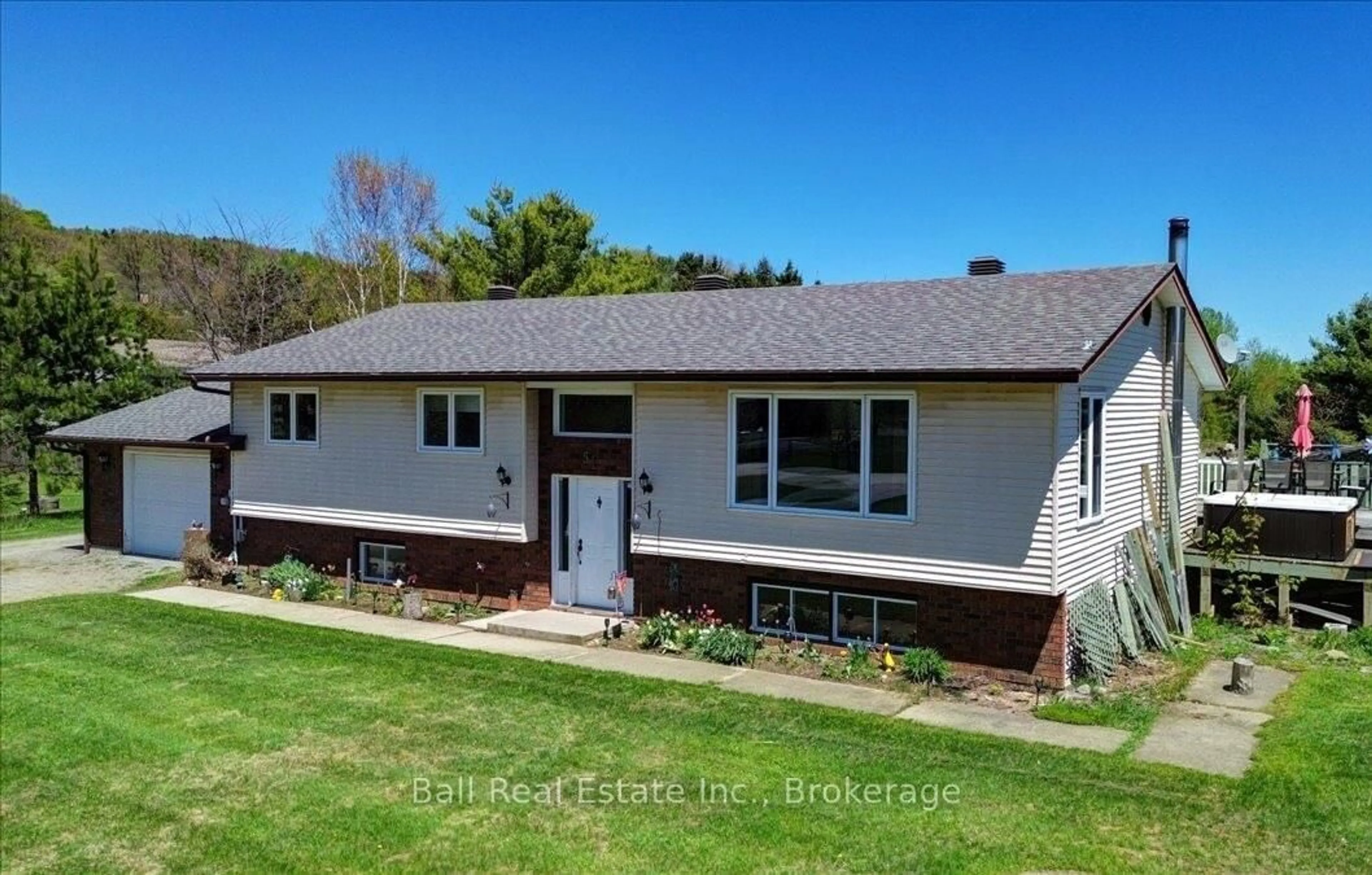 Home with brick exterior material, street for 51 Golfview Dr, Bancroft Ontario K0L 1C0
