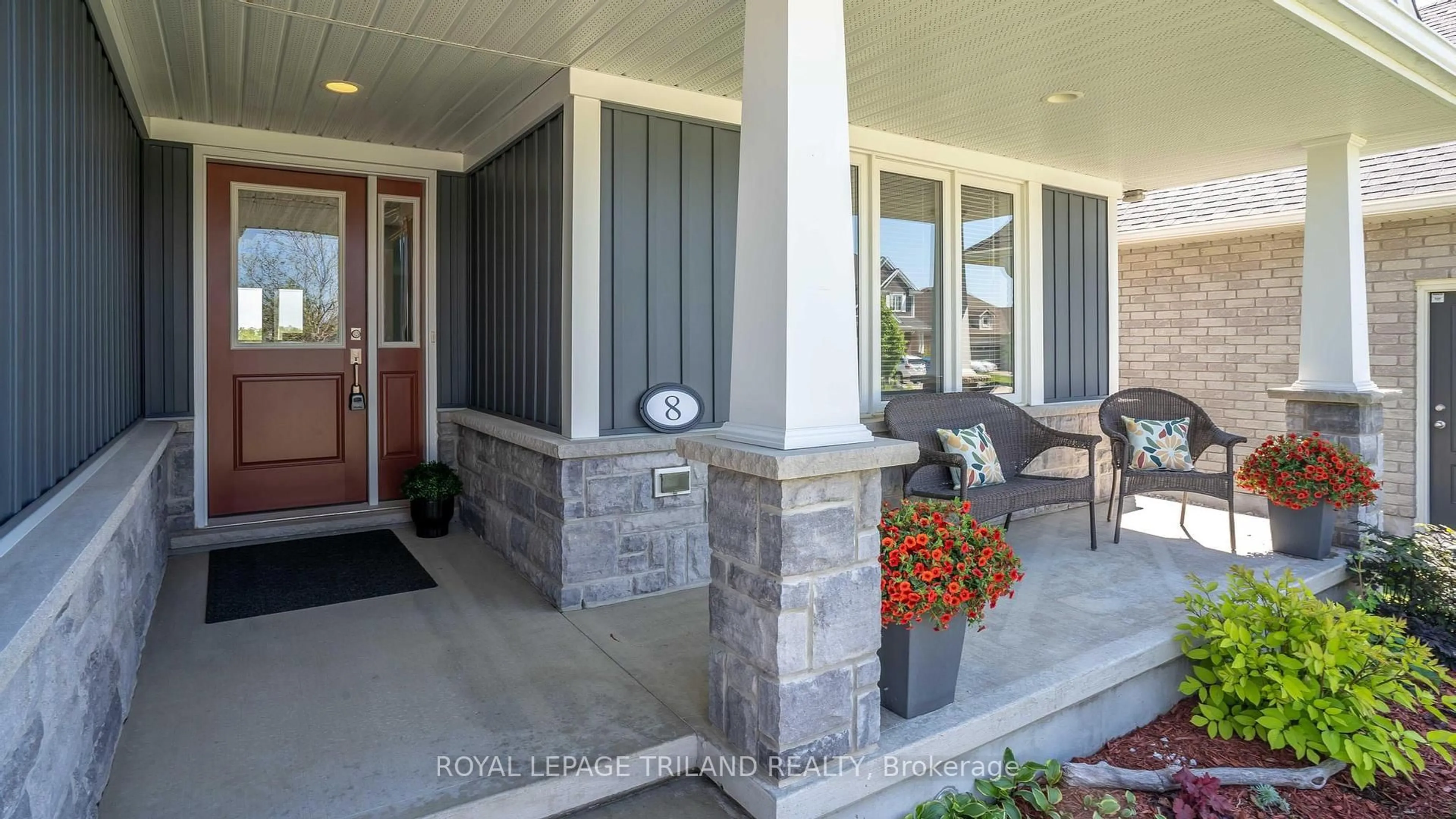 Indoor entryway for 8 MELROSE Crt, St. Thomas Ontario N5R 0J4