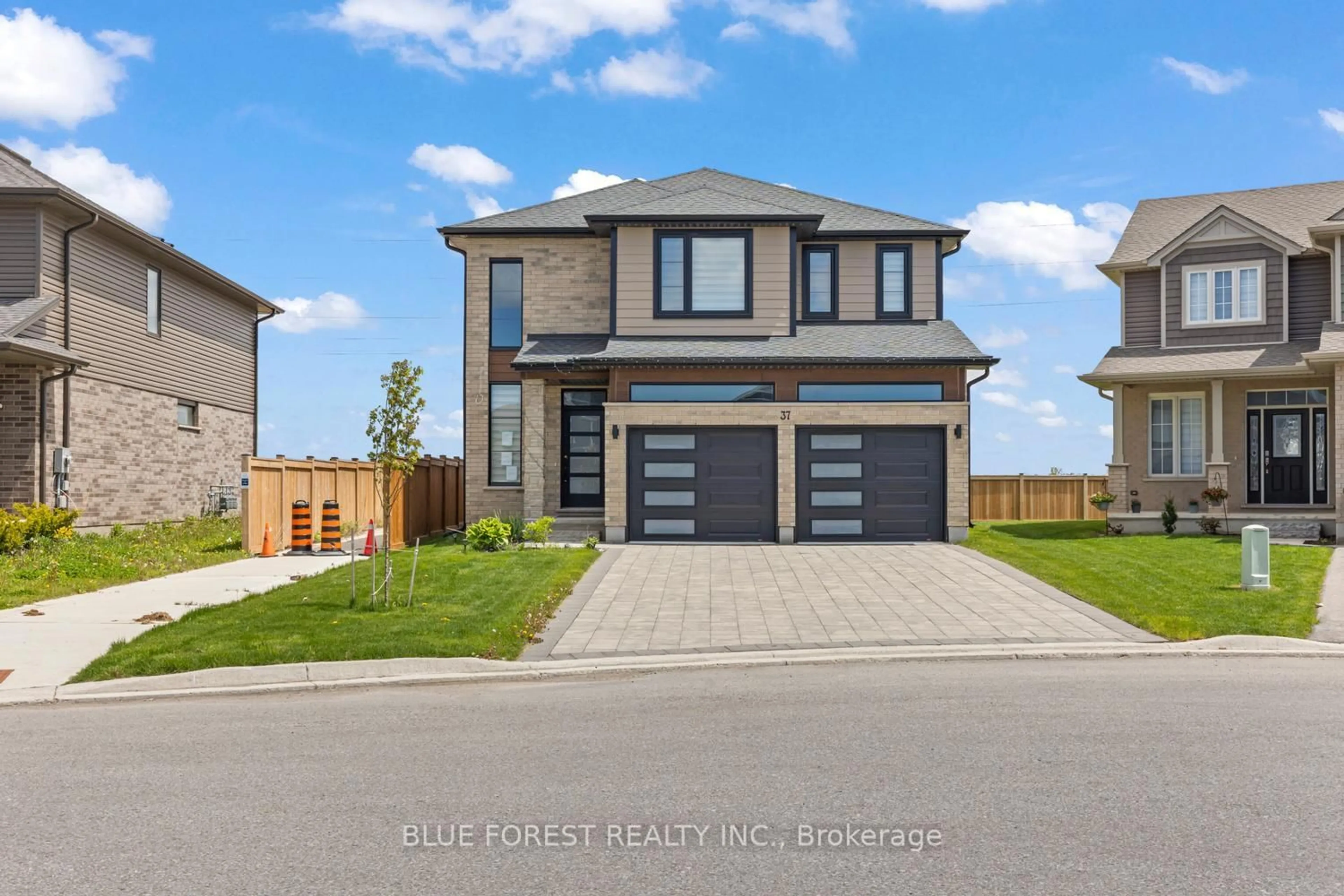 Home with brick exterior material, street for 37 Evylean Crt, St. Thomas Ontario N5R 0P6