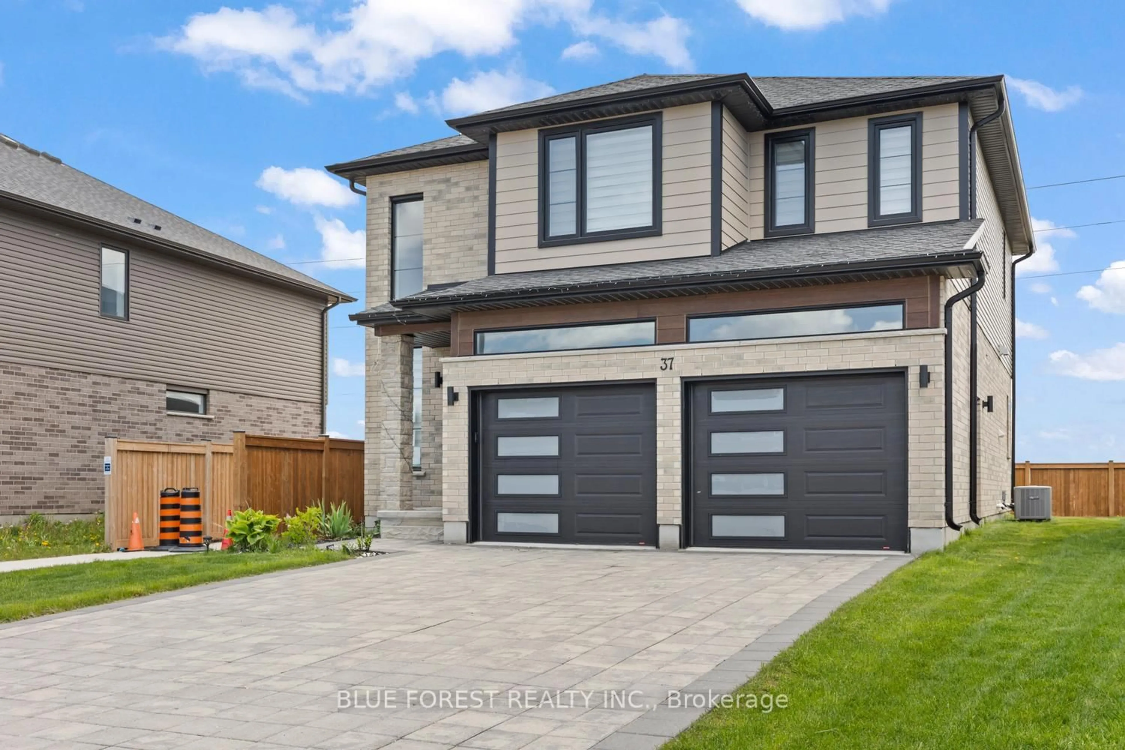 Home with brick exterior material, street for 37 Evylean Crt, St. Thomas Ontario N5R 0P6