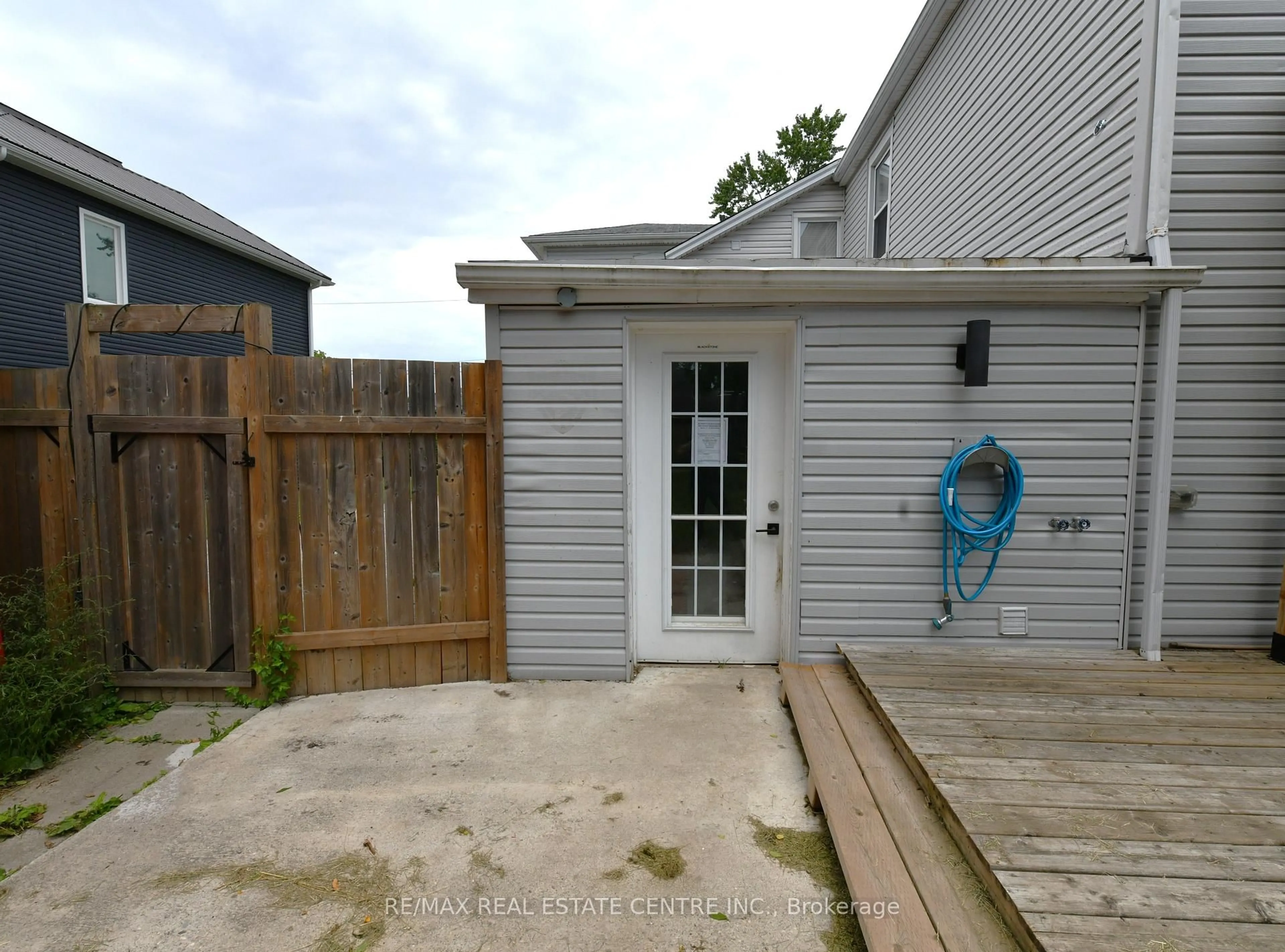 Unknown for 10 MEDA St, St. Thomas Ontario N5P 1W5