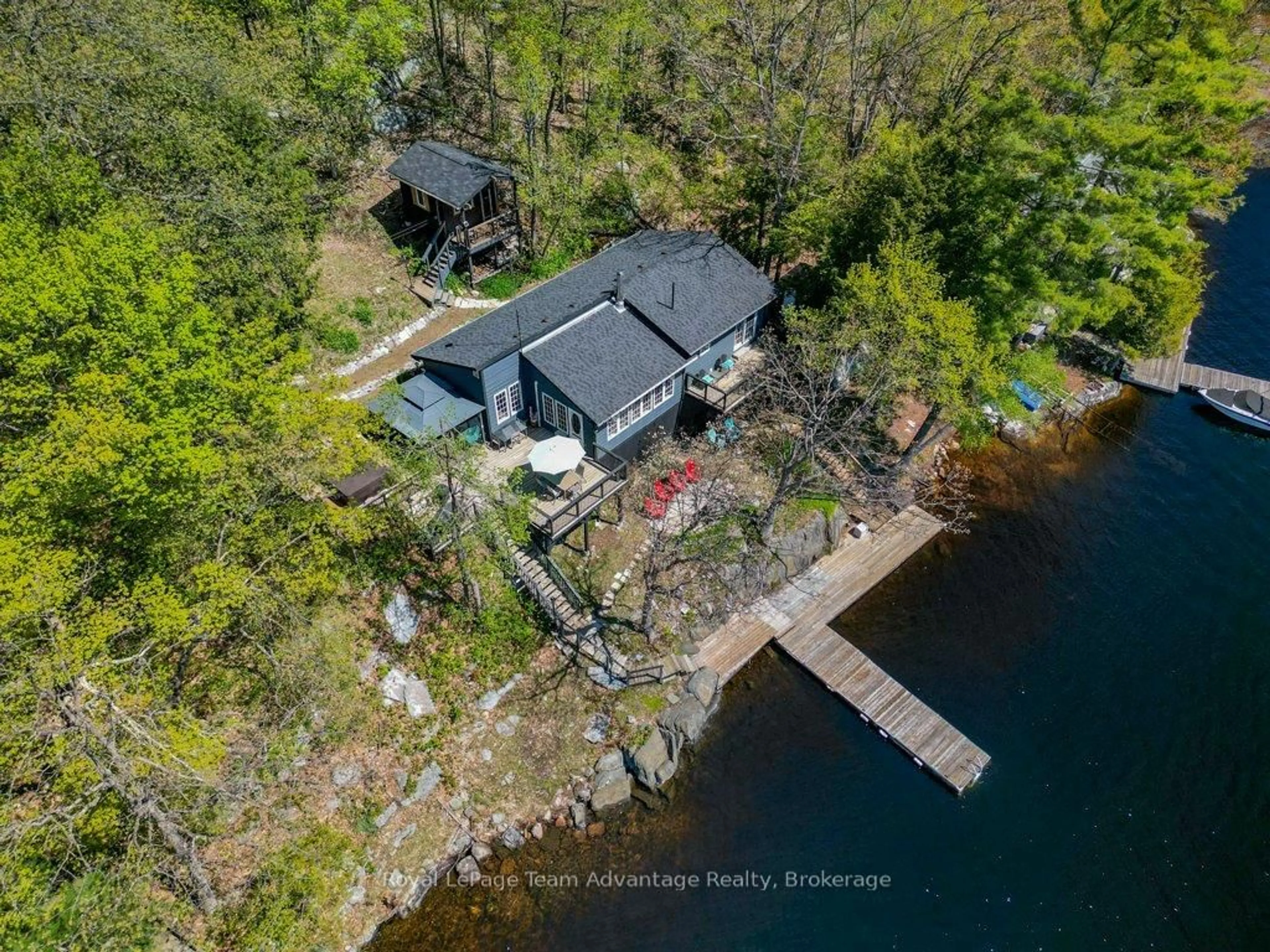 A pic from outside/outdoor area/front of a property/back of a property/a pic from drone, water/lake/river/ocean view for 362 Healey Lake Water, The Archipelago Ontario P0G 1G0