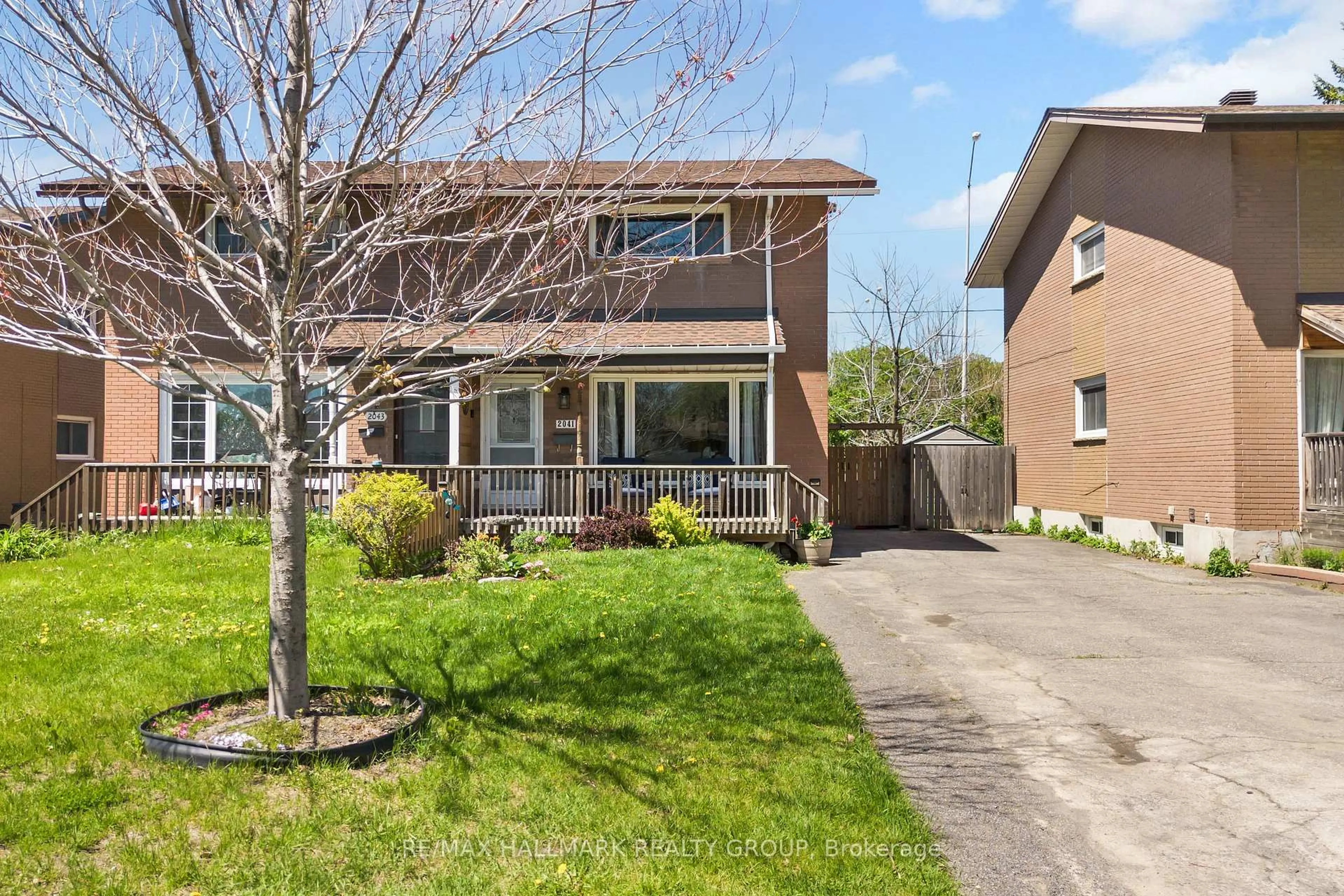 Home with brick exterior material, street for 2041 Kingsley Rd, Ottawa Ontario K2C 2X6