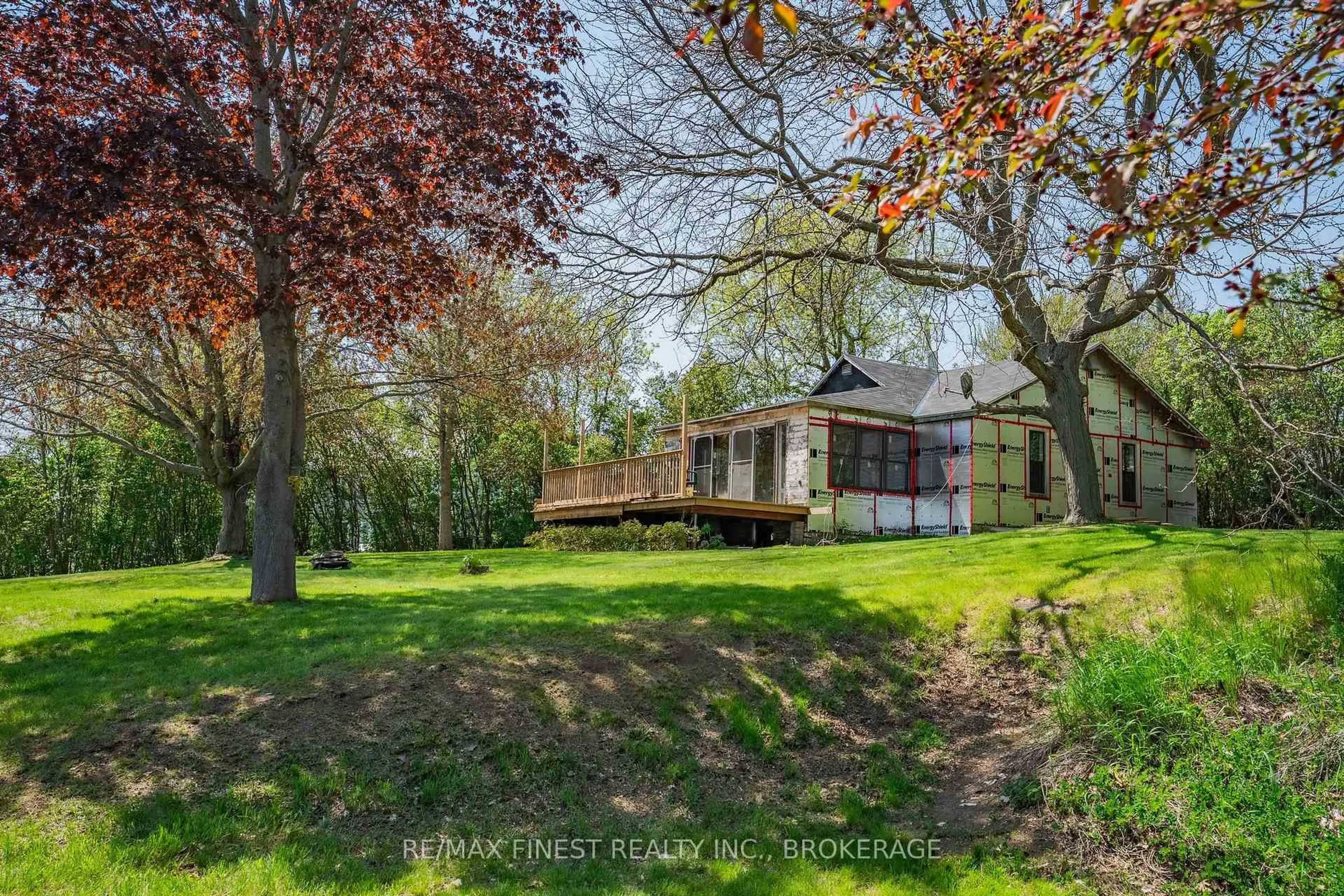 A pic from outside/outdoor area/front of a property/back of a property/a pic from drone, forest/trees view for 141 River Rd, Front of Leeds & Seeleys Bay Ontario K0E 1L0