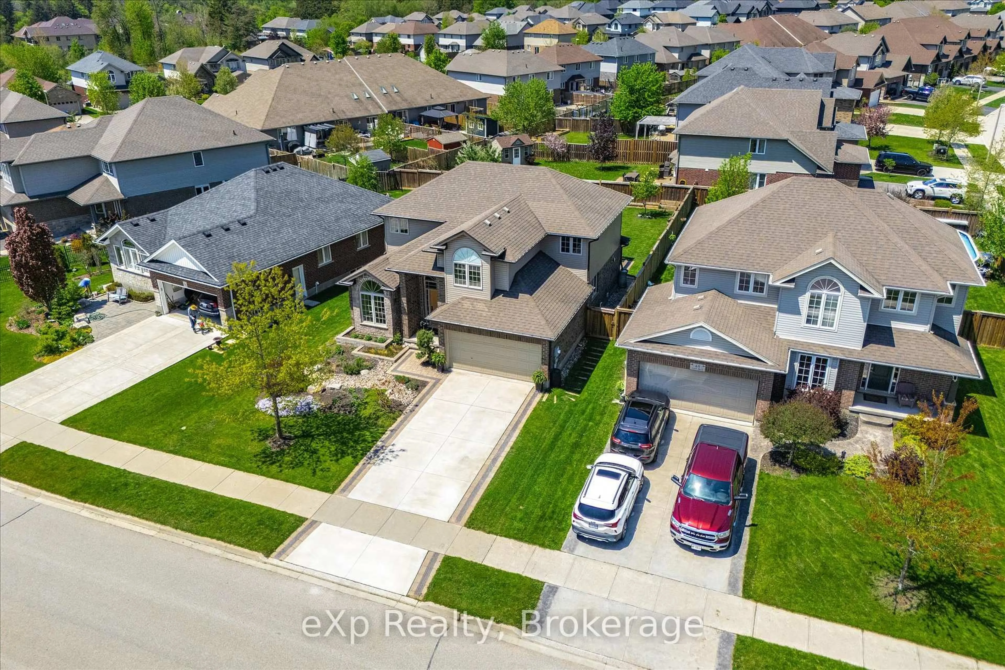 A pic from outside/outdoor area/front of a property/back of a property/a pic from drone, street for 52 Marr Dr, Centre Wellington Ontario N0B 1S0