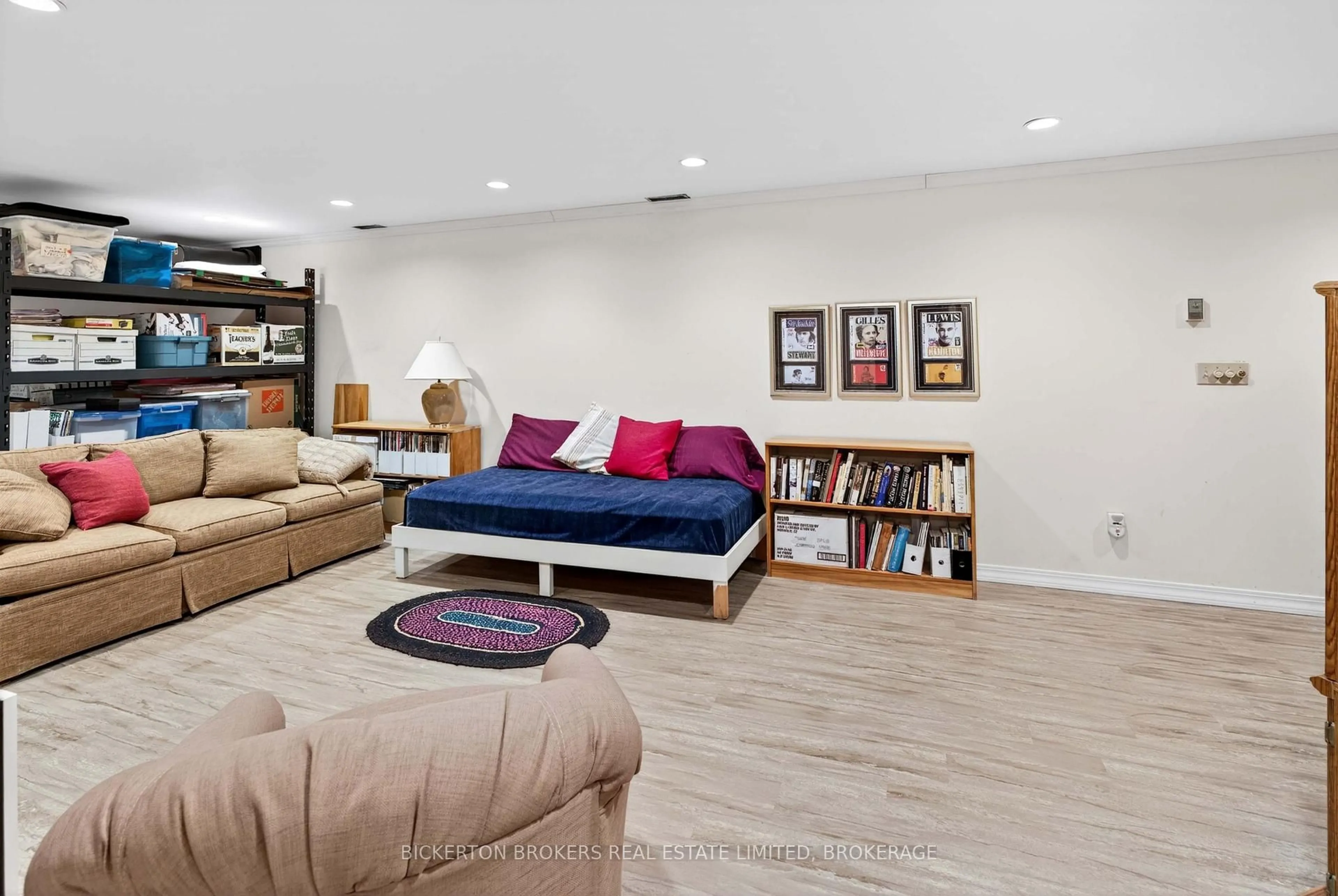 Living room with furniture, unknown for 36 Shemrock Dr, Leeds and the Thousand Islands Ontario K0E 1L0