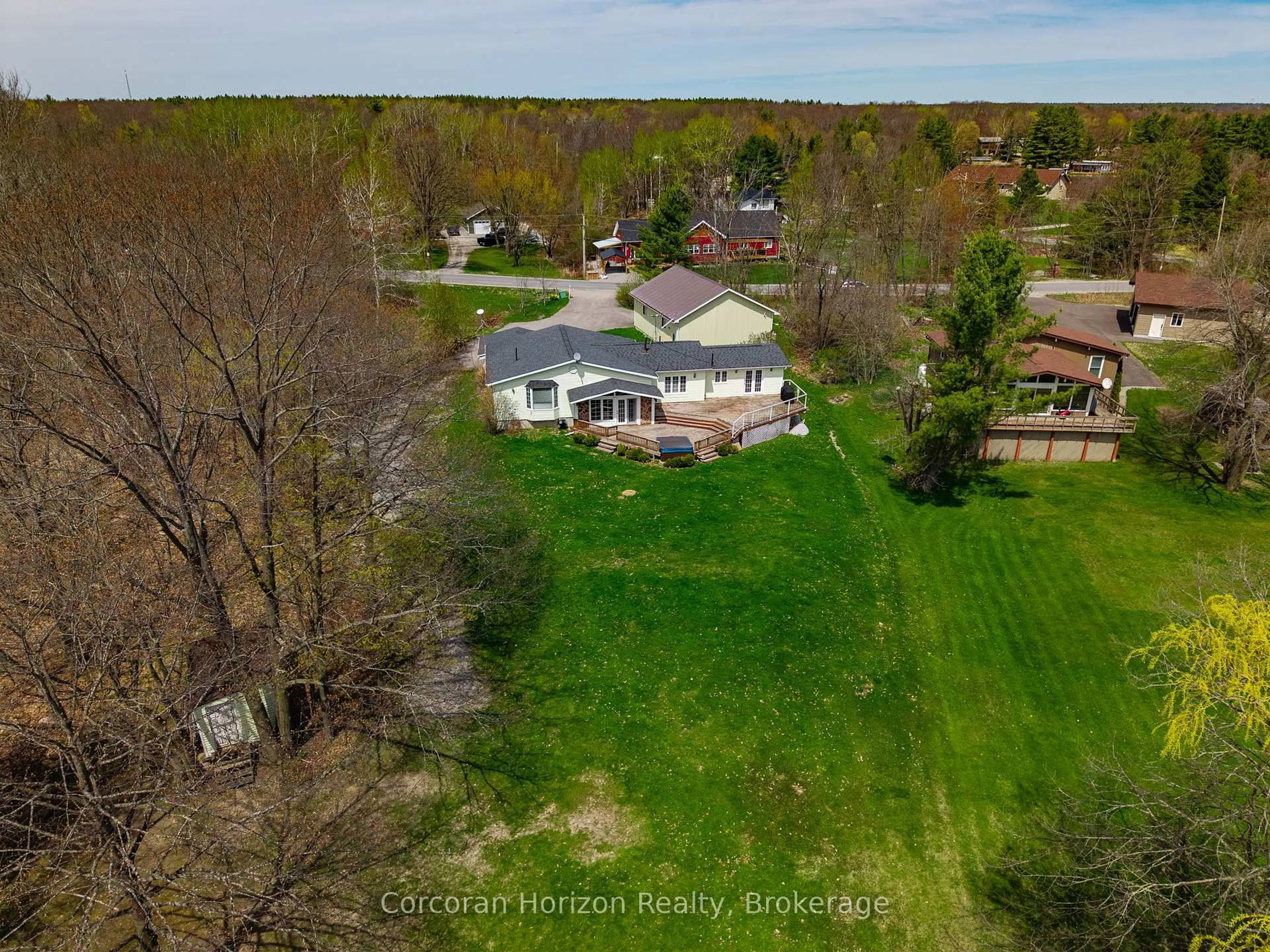 A pic from outside/outdoor area/front of a property/back of a property/a pic from drone, water/lake/river/ocean view for 112 Heath Valley Tr, Georgian Bay Ontario L0K 1S0